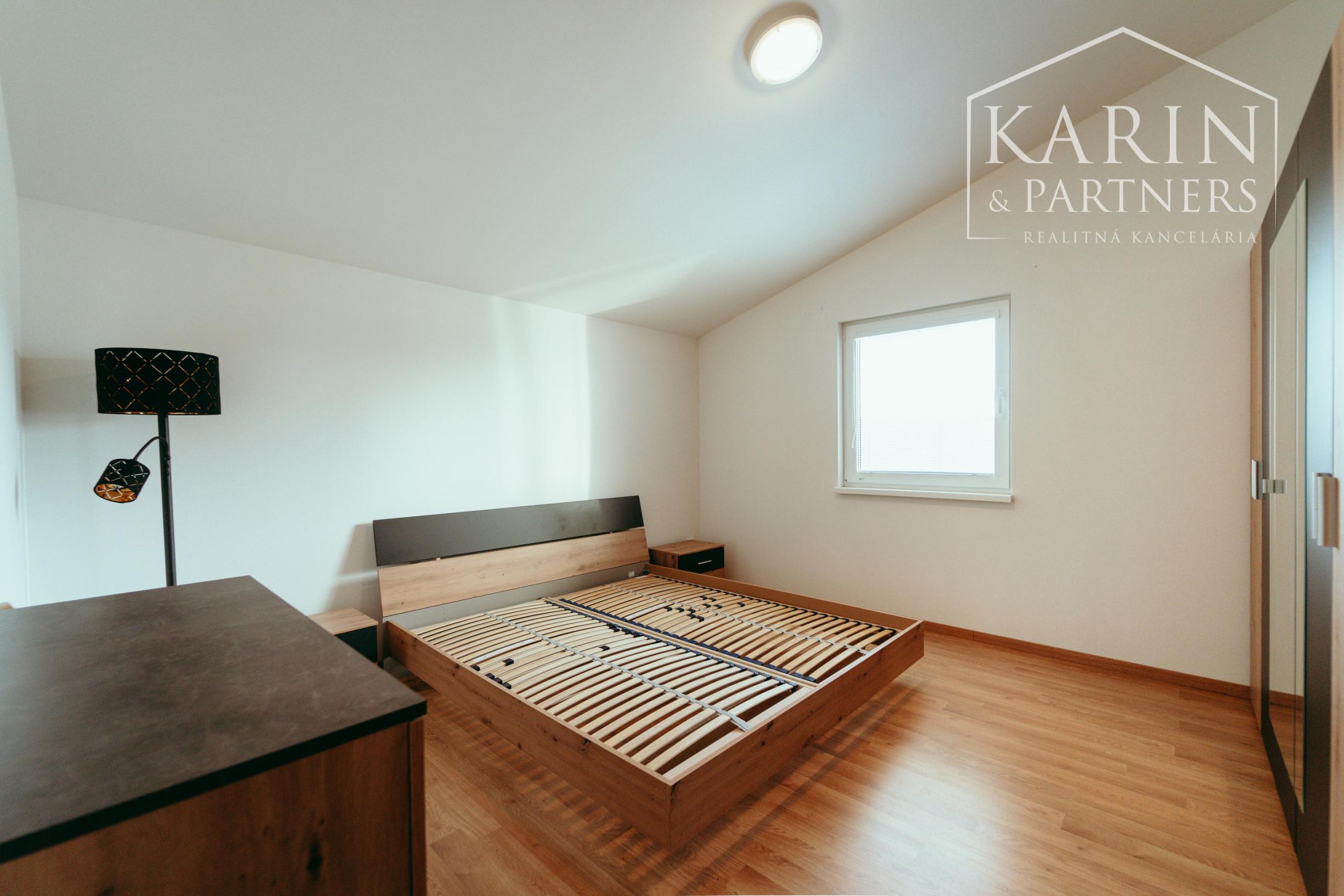 EXKLUZÍVNA 3-IZBOVÁ NOVOSTAVBA S TERASOU V PRIETRŽKE