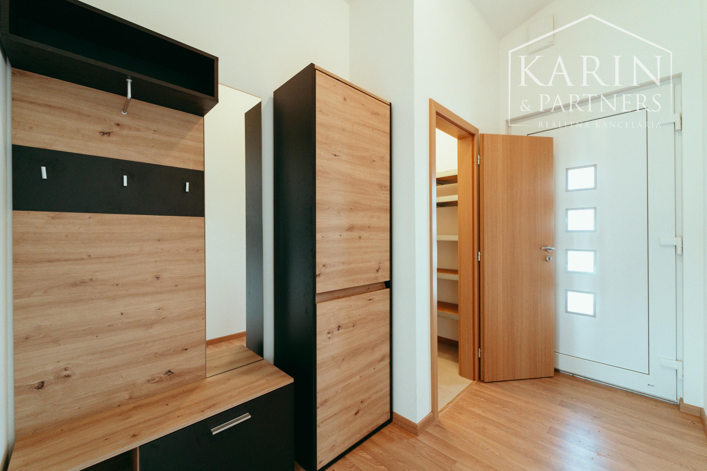 EXKLUZÍVNA 3-IZBOVÁ NOVOSTAVBA S TERASOU V PRIETRŽKE