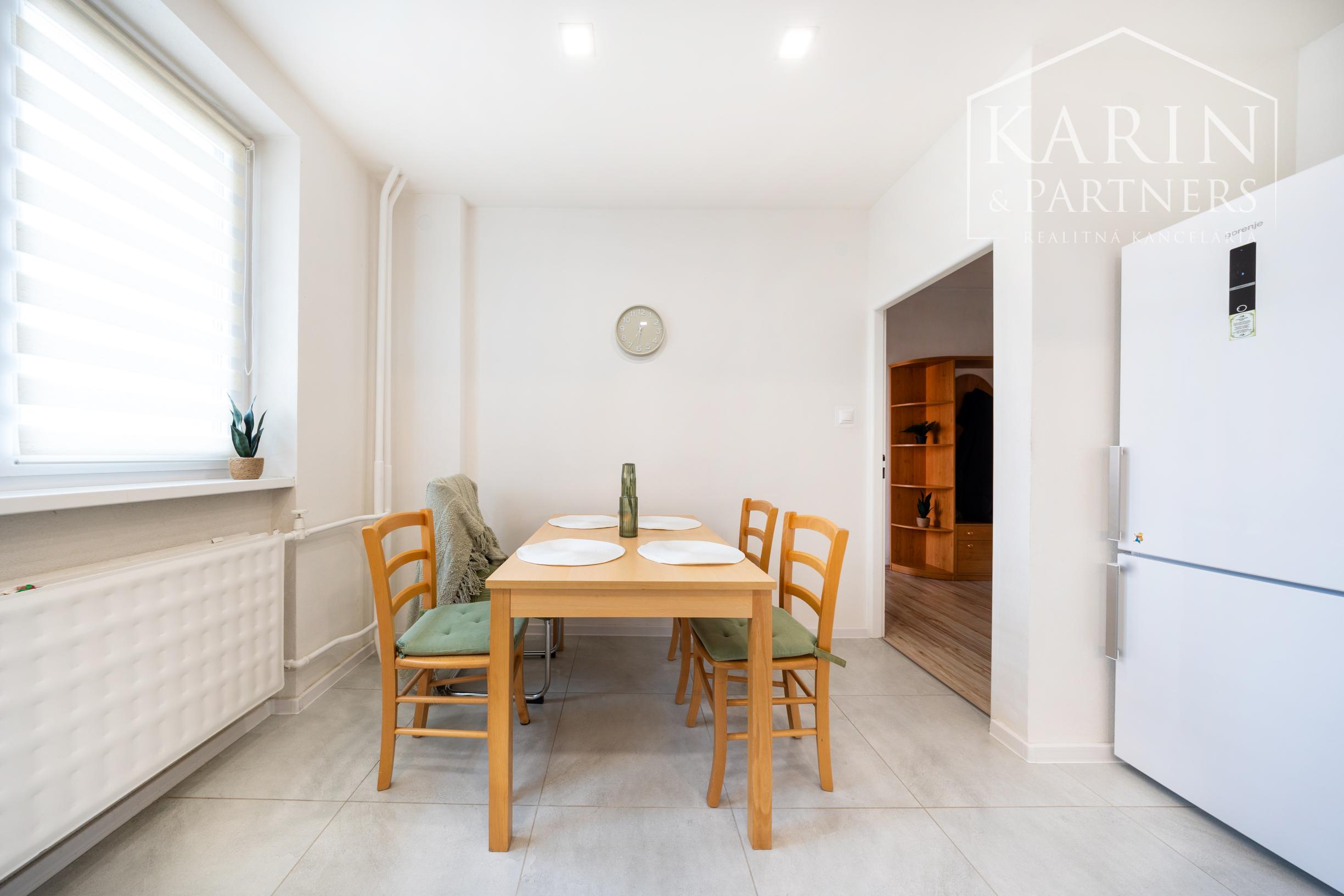 6-izbový rodinný dom s viacúčelovým veľkým pozemkom – Ivanka pri Nitre, len 10 minút od mesta Nitra