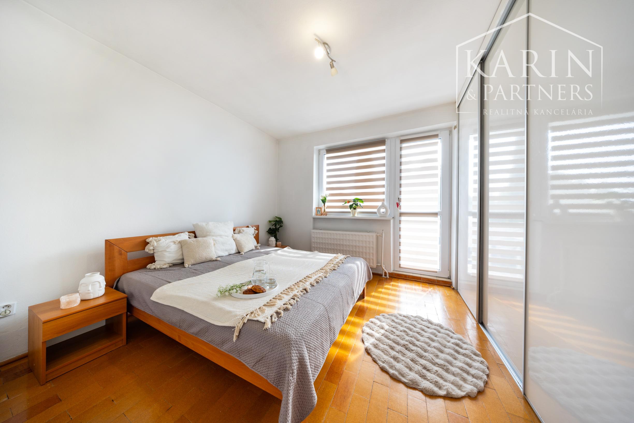 6-izbový rodinný dom s viacúčelovým veľkým pozemkom – Ivanka pri Nitre, len 10 minút od mesta Nitra