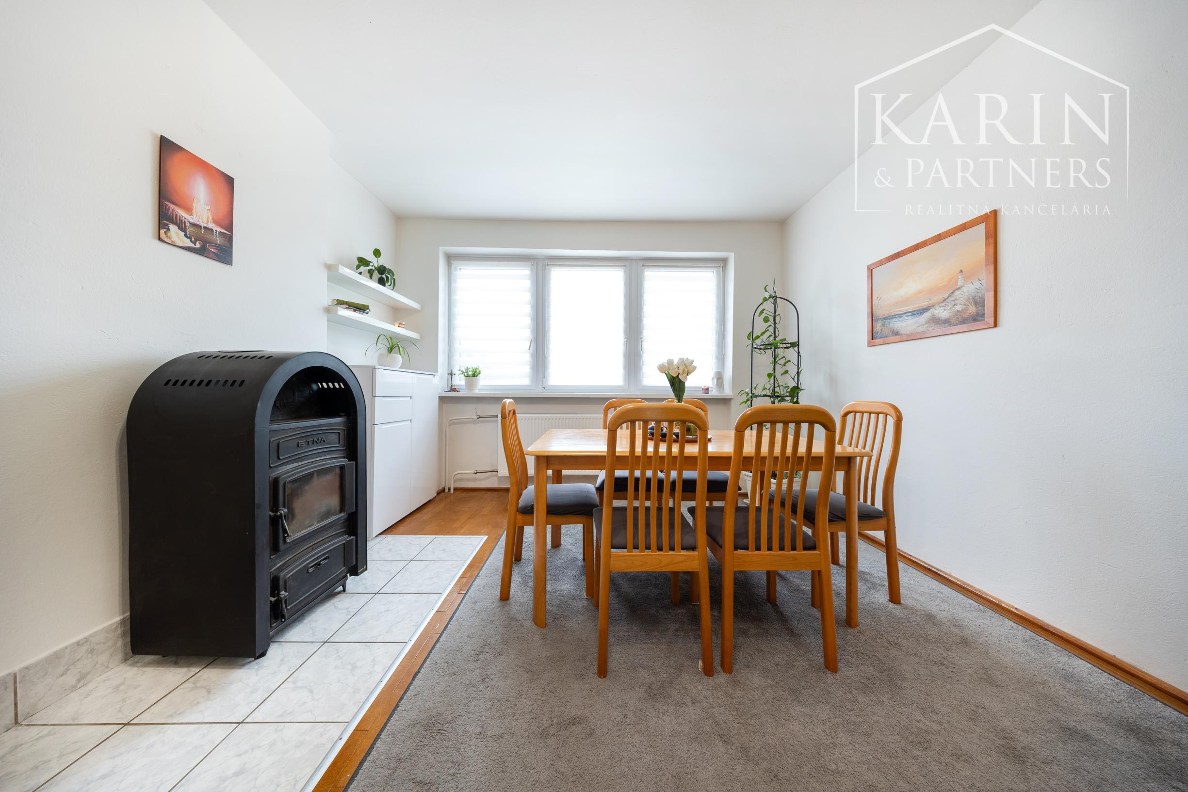 6-izbový rodinný dom s viacúčelovým veľkým pozemkom – Ivanka pri Nitre, len 10 minút od mesta Nitra