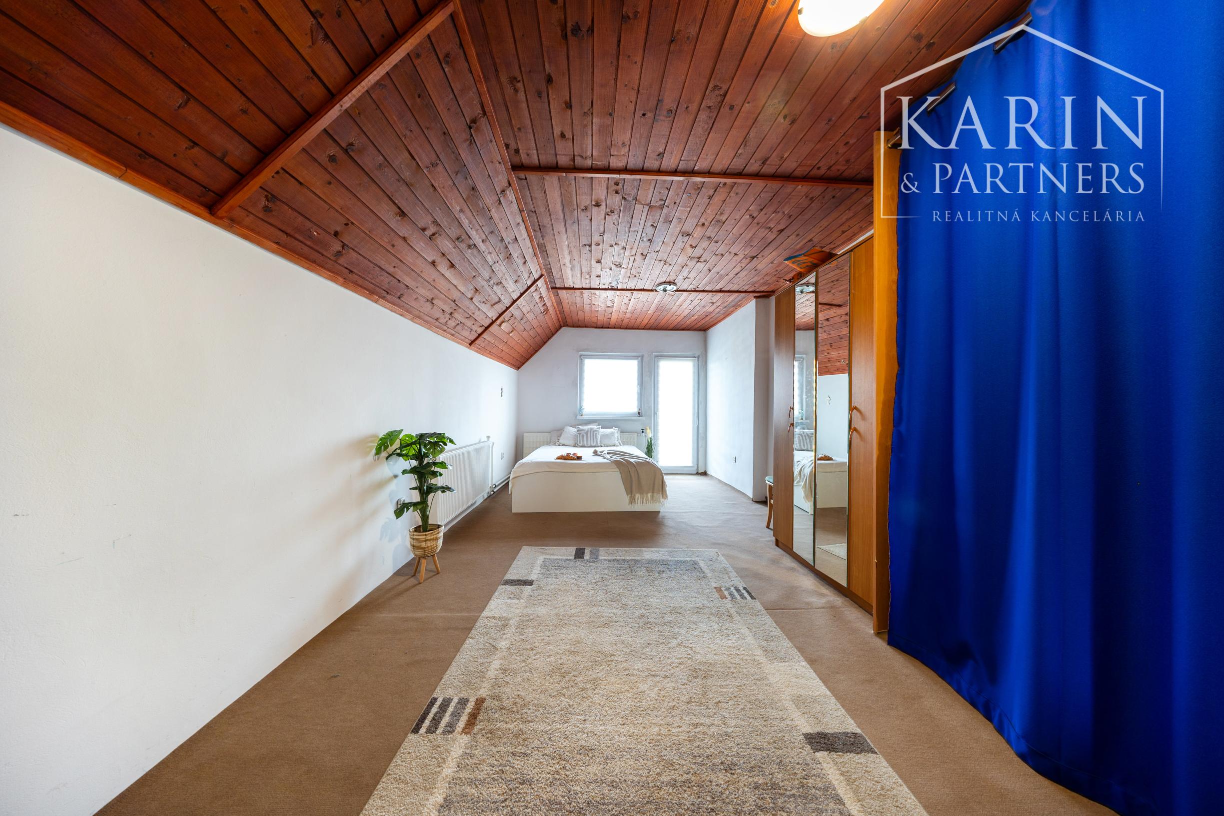 6-izbový rodinný dom s viacúčelovým veľkým pozemkom – Ivanka pri Nitre, len 10 minút od mesta Nitra