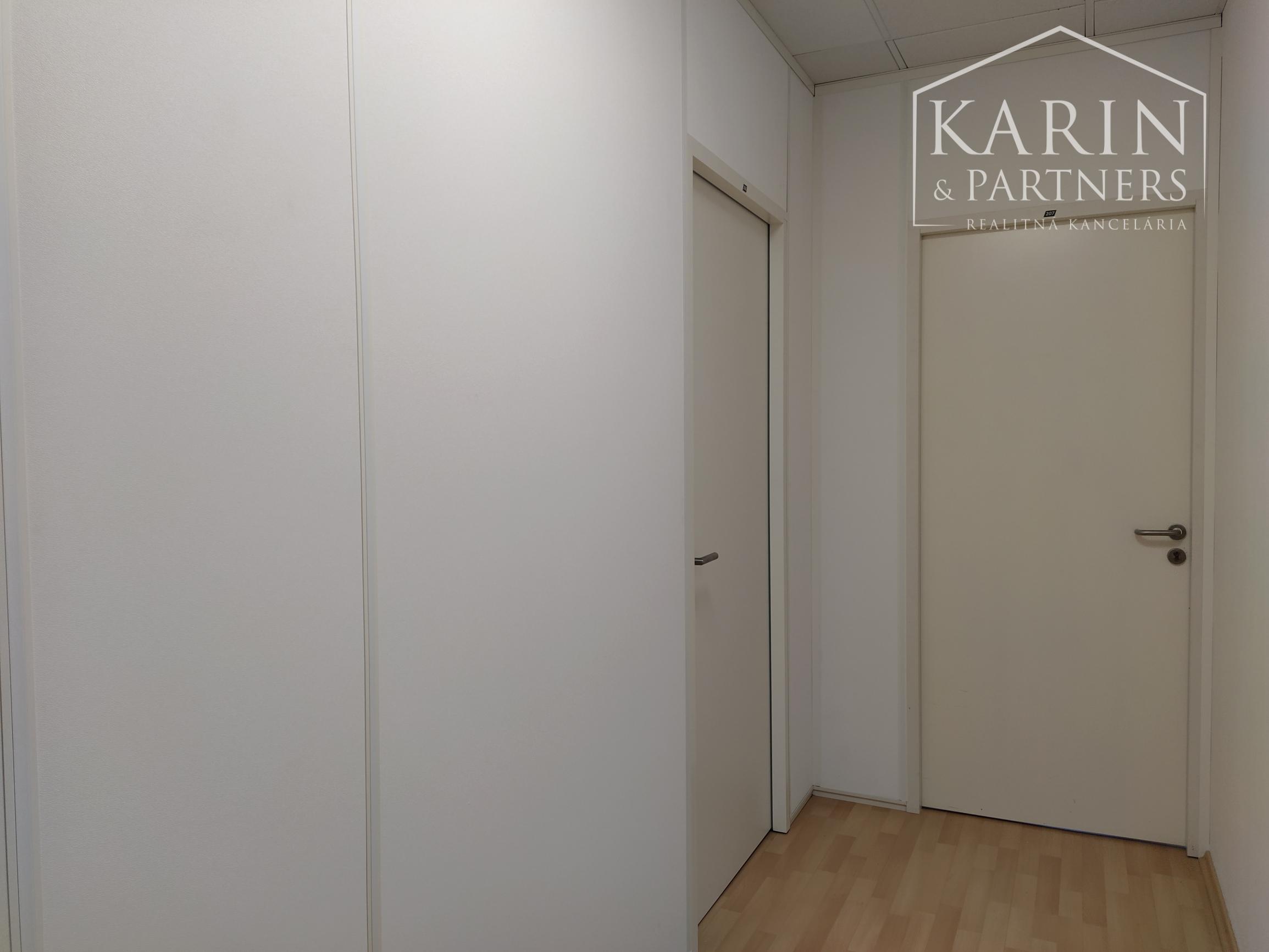 LEN: 619.-€ mesiac! Prenájom uzavretý celok 44 m2 s dvoma kanceláriami,  ul. Polianky, BA IV., Dúbravka.