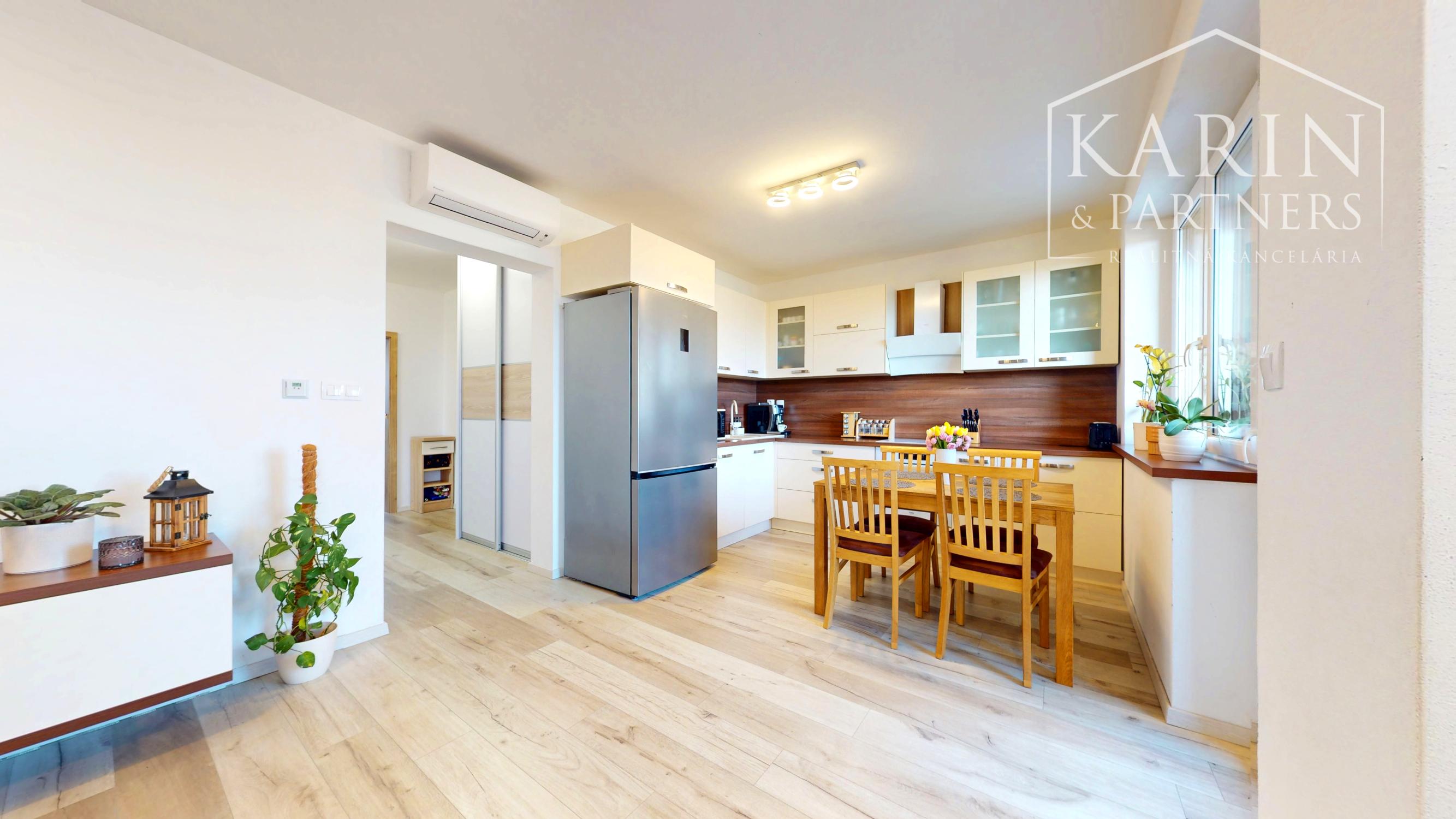 3-izbový byt s atmosférou rodinného domu, terasou a podkrovím