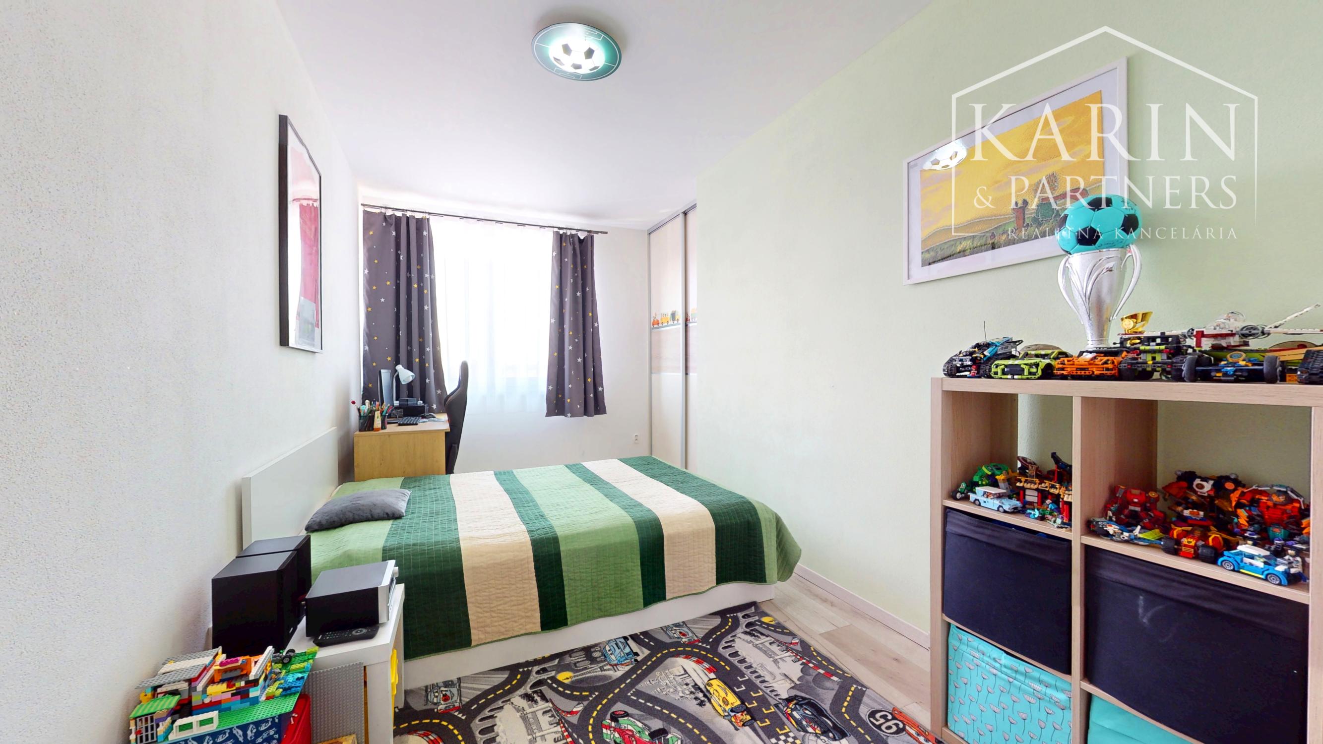 3-izbový byt s atmosférou rodinného domu, terasou a podkrovím