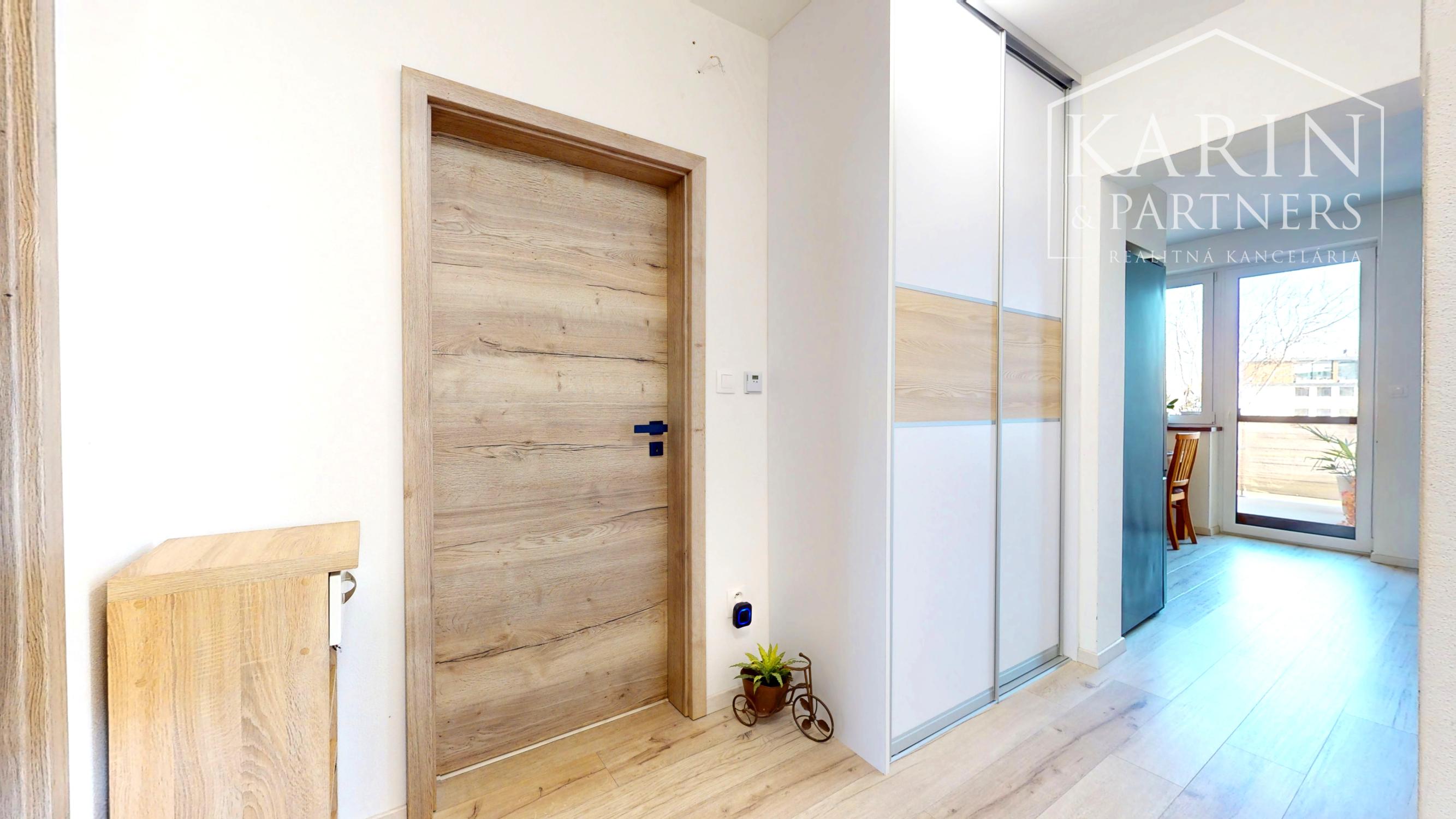 3-izbový byt s atmosférou rodinného domu, terasou a podkrovím