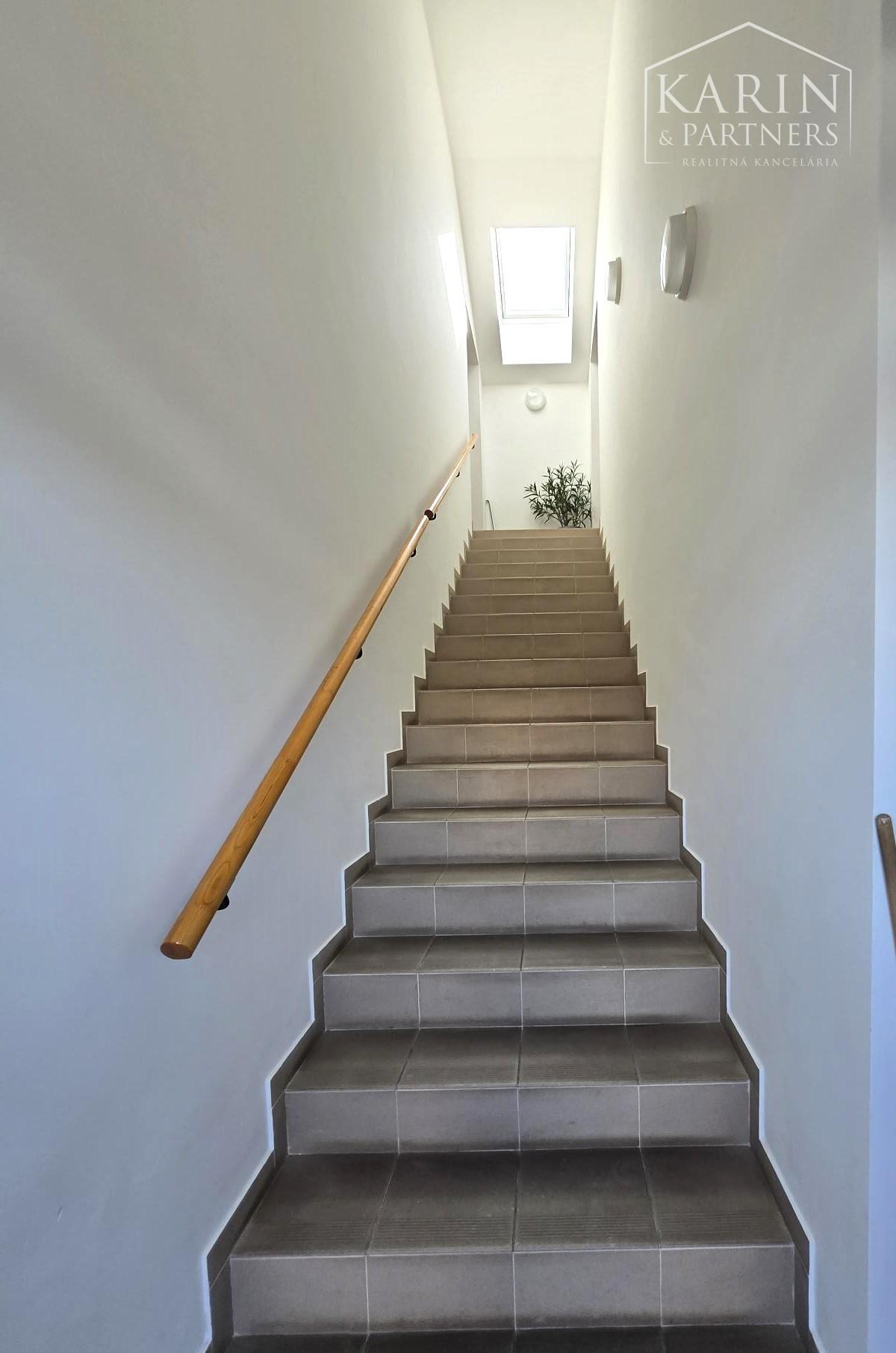 Predaj – 2 izbový byt v lukratívnej časti mesta Stupava – okr. Malacky