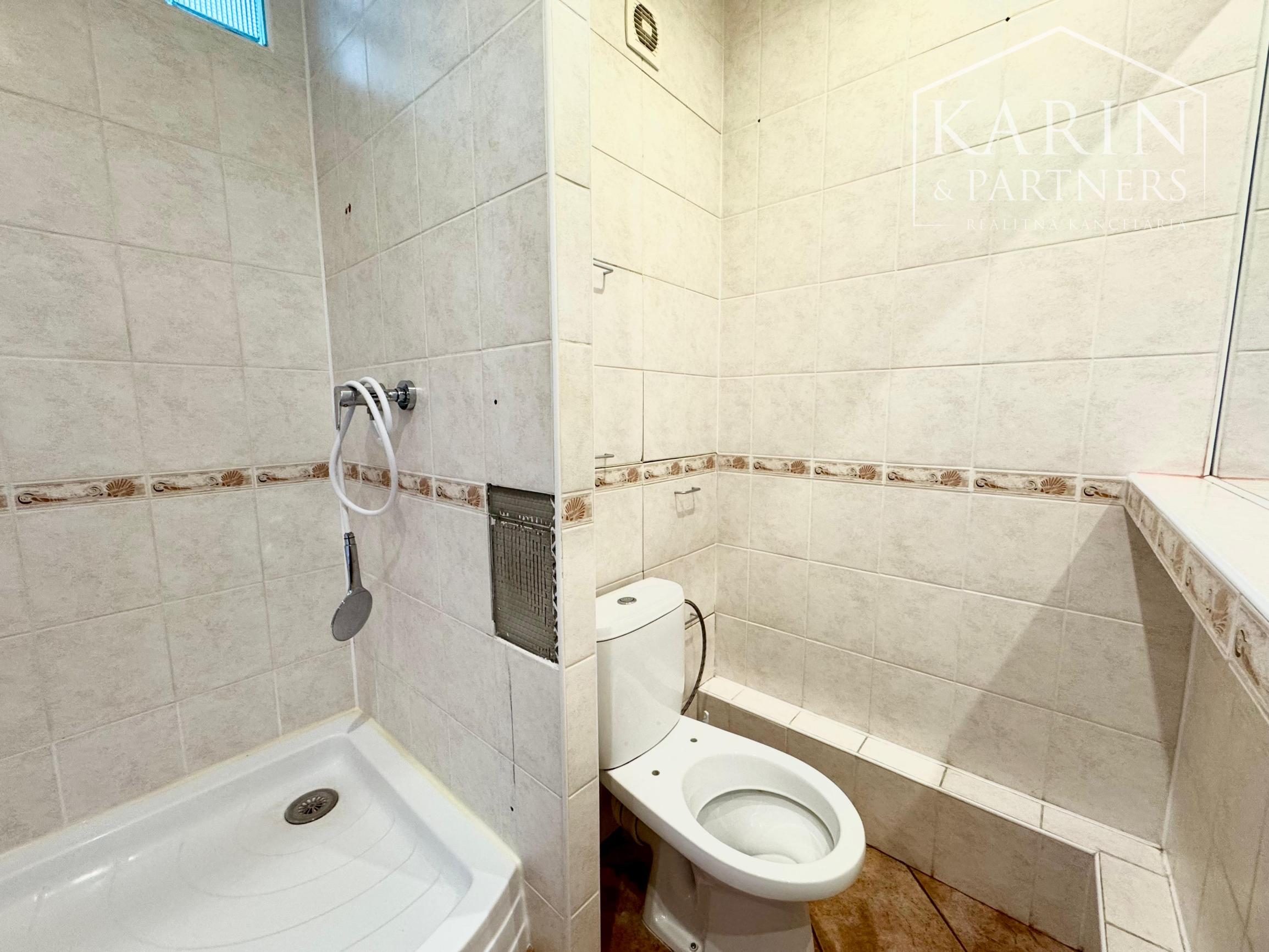 1-IZBÁK SKALICA (SNP) NA PREDAJ