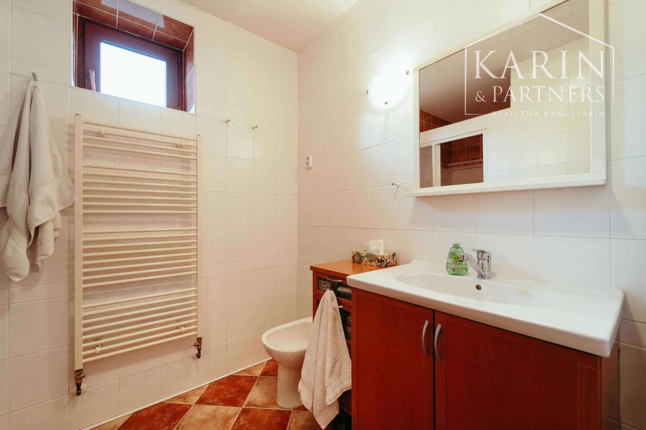 5i vidiecky RD po kompletnej rekonštrukcii v tichej časti obce Borský Mikuláš