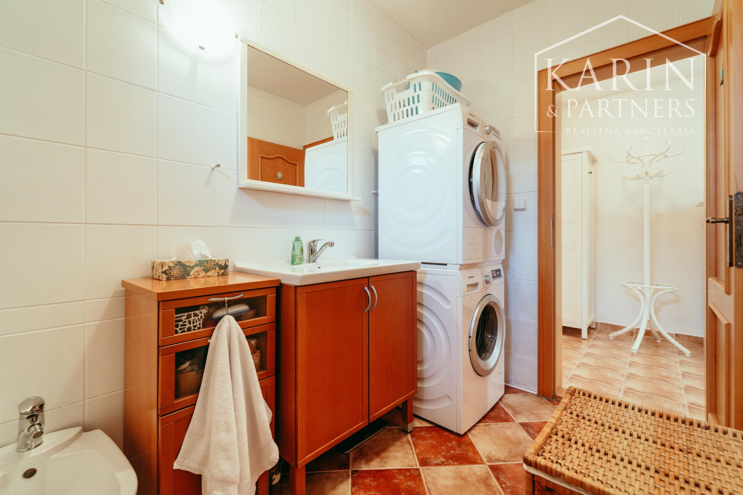 5i vidiecky RD po kompletnej rekonštrukcii v tichej časti obce Borský Mikuláš