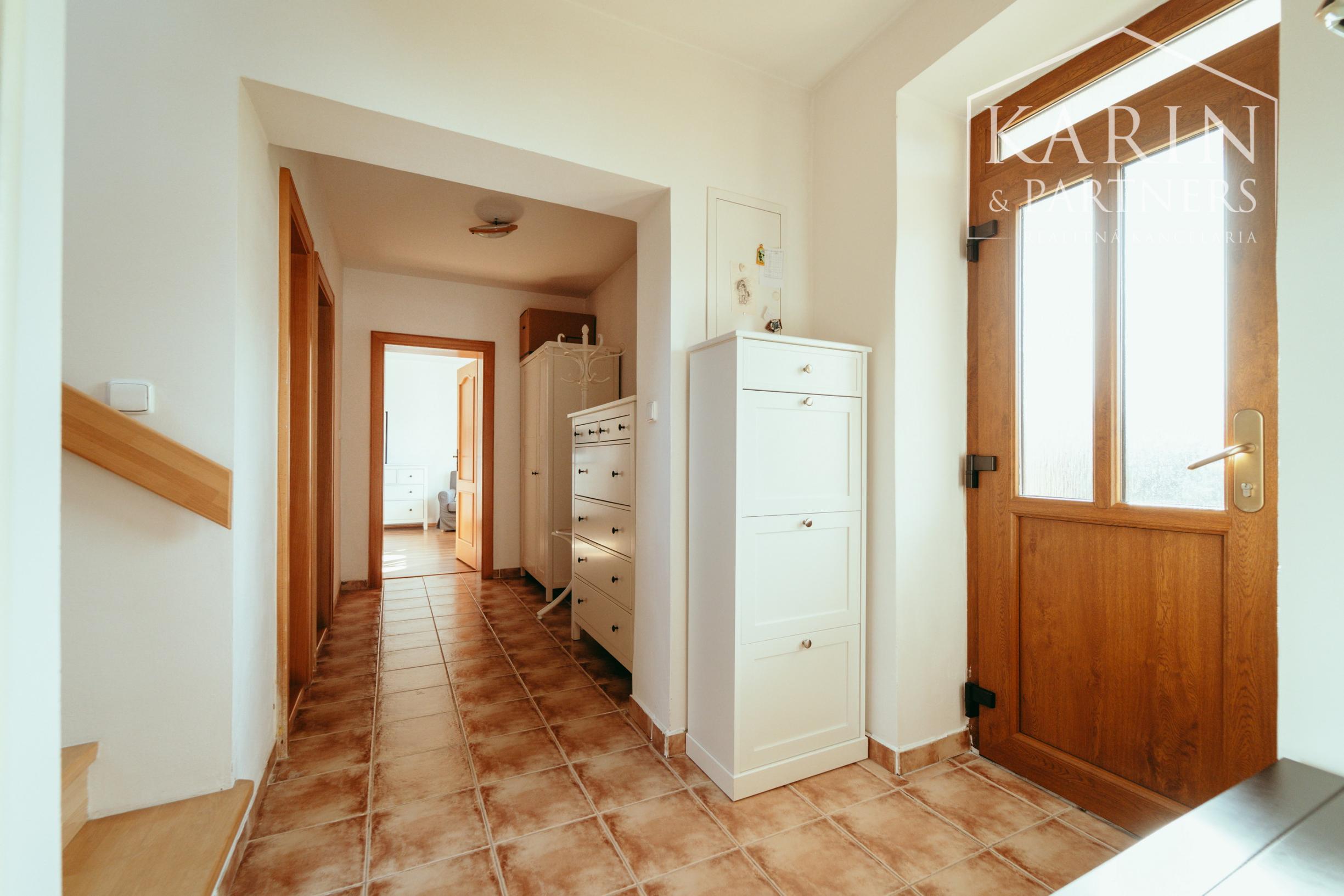 5i vidiecky RD po kompletnej rekonštrukcii v tichej časti obce Borský Mikuláš