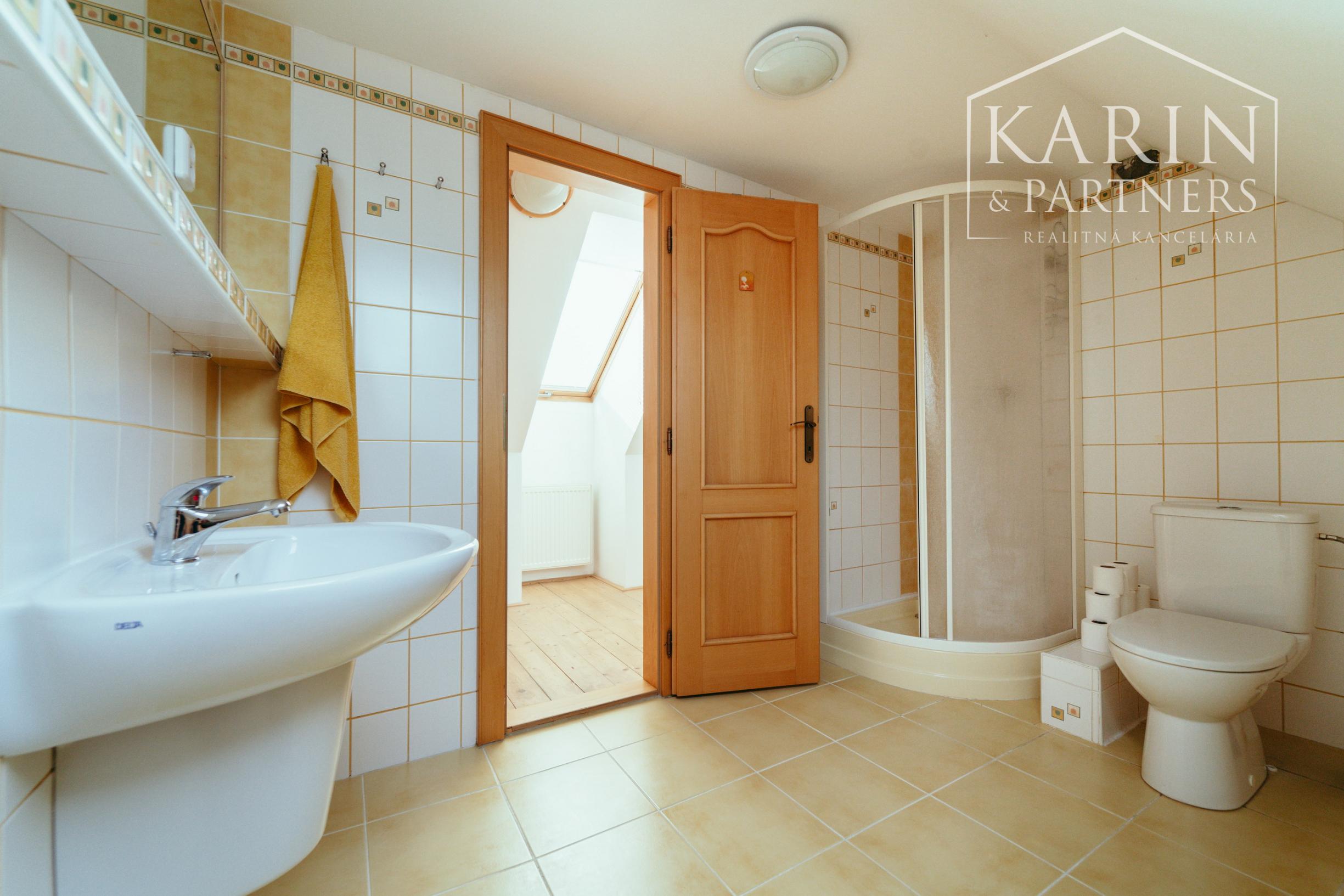 5i vidiecky RD po kompletnej rekonštrukcii v tichej časti obce Borský Mikuláš