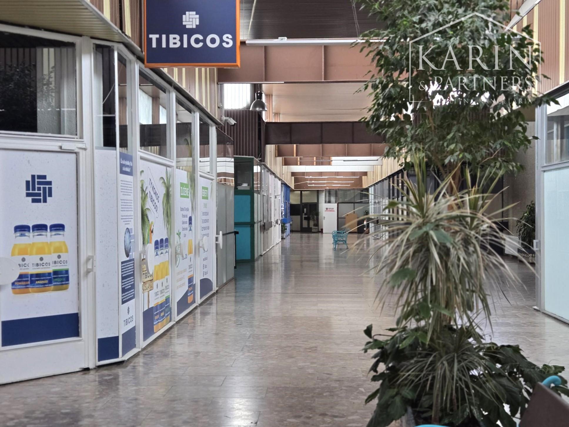 Obchodný priestor na prenájom – 75 m², Ovsištské námestie, Bratislava V – Petržalka