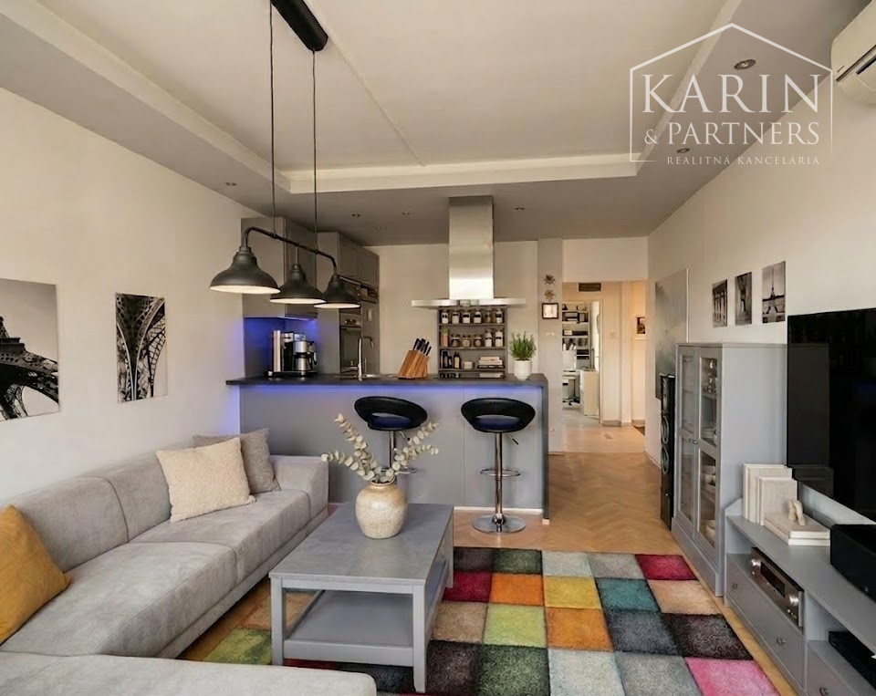 PREDAJ–Nadštandardný 3-izbový byt  s loggiou v  top lokalite Ružinova – Trávniky