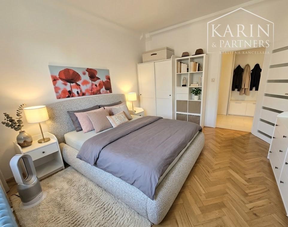 PREDAJ–Nadštandardný 3-izbový byt  s loggiou v  top lokalite Ružinova – Trávniky