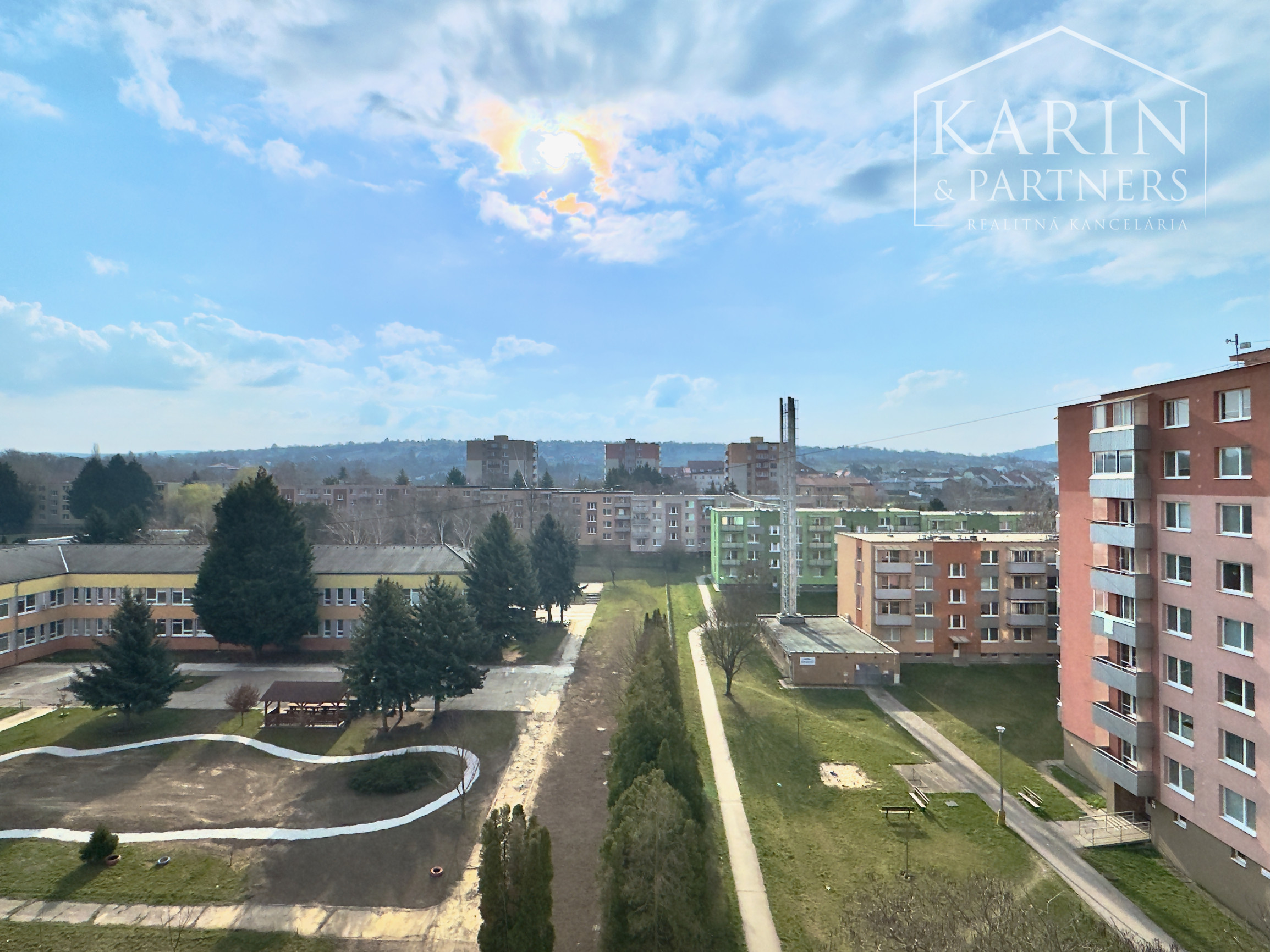 Dostupná garzónka s nízkymi nákladmi v žiadanej lokalite, L. Svobodu