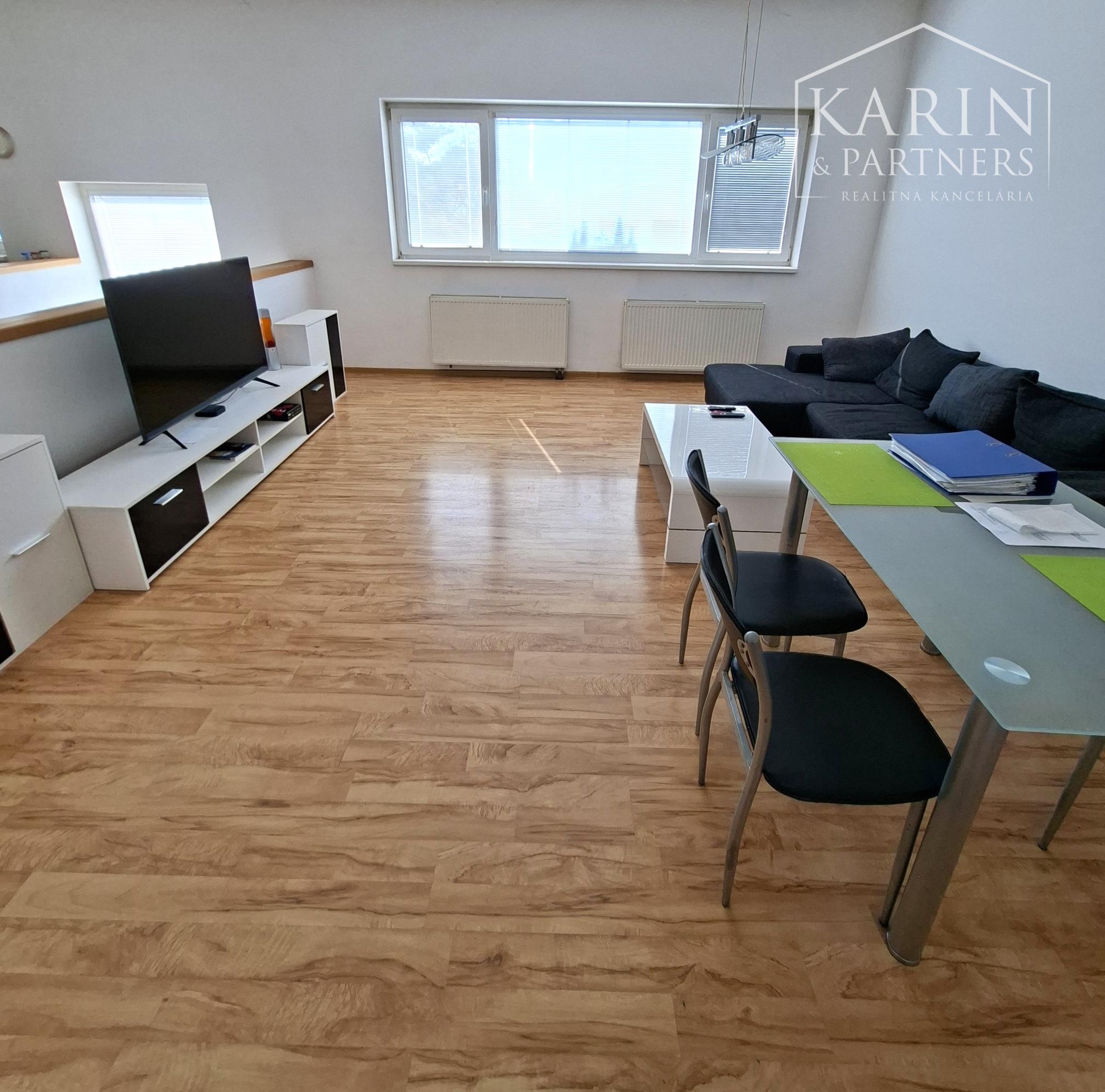 PRENÁJOM: 3 I. BYT 80 M2 V DOME, BRATISLAVA - NOVÉ MESTO, CENA:  950 €/ MESIAC + (PARKOVANIE MOŽNÉ PRED DOMOM).