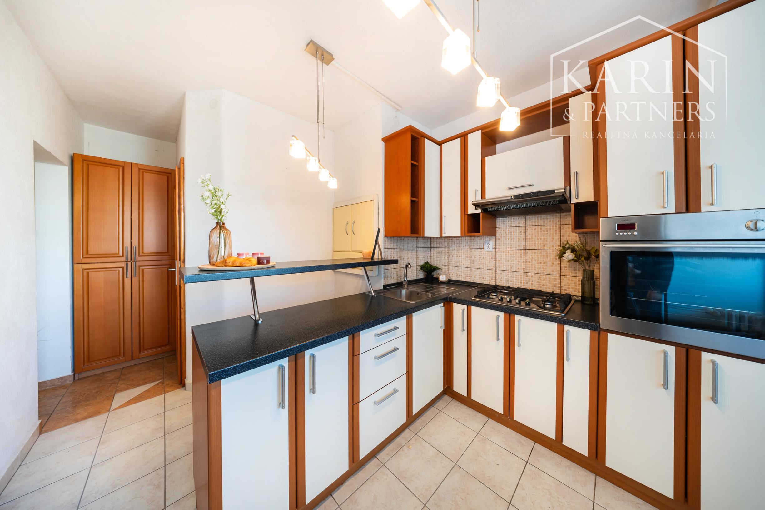 1-izbový byt s loggiou po rekonštrukcii – výborná lokalita