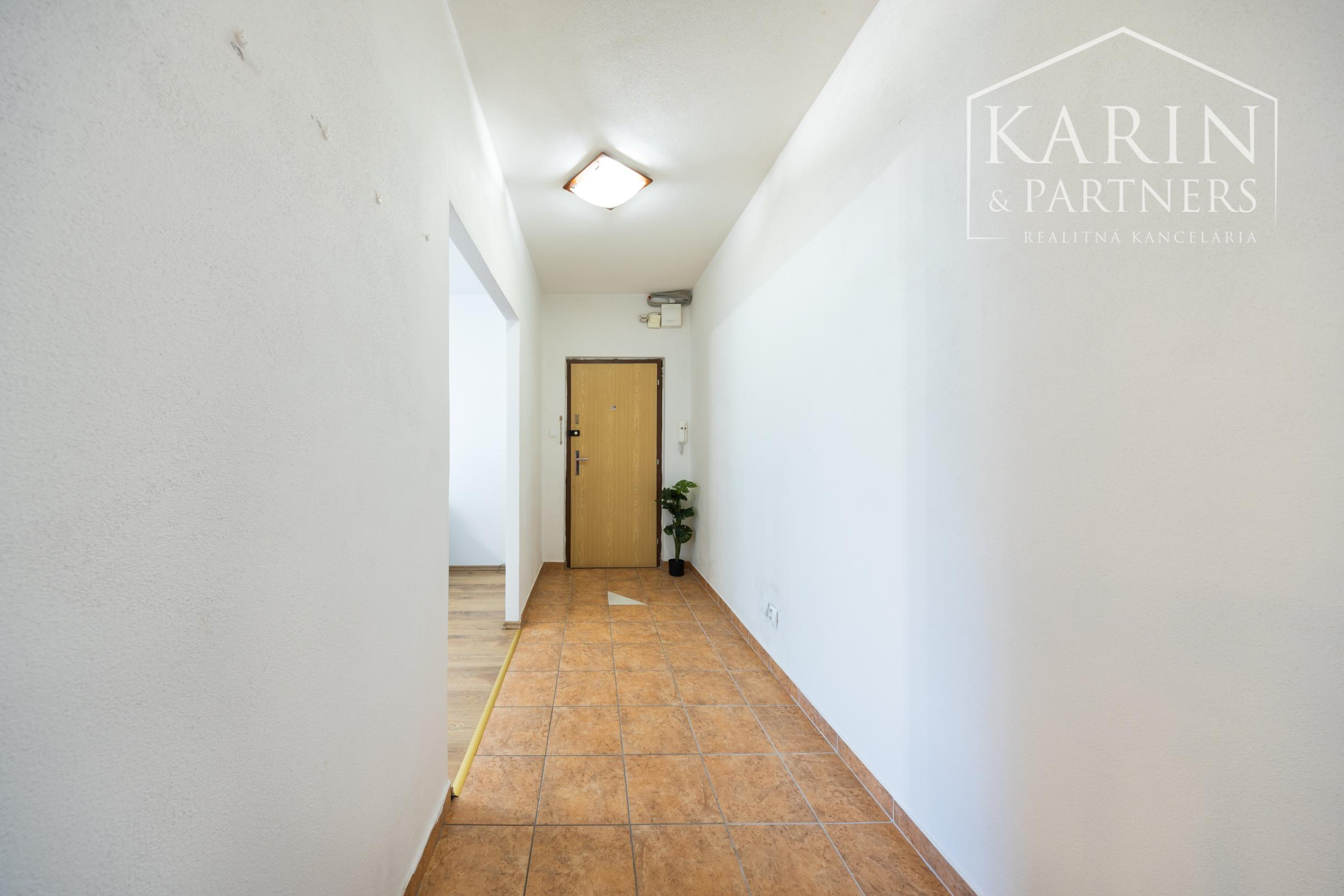 1-izbový byt s loggiou po rekonštrukcii – výborná lokalita