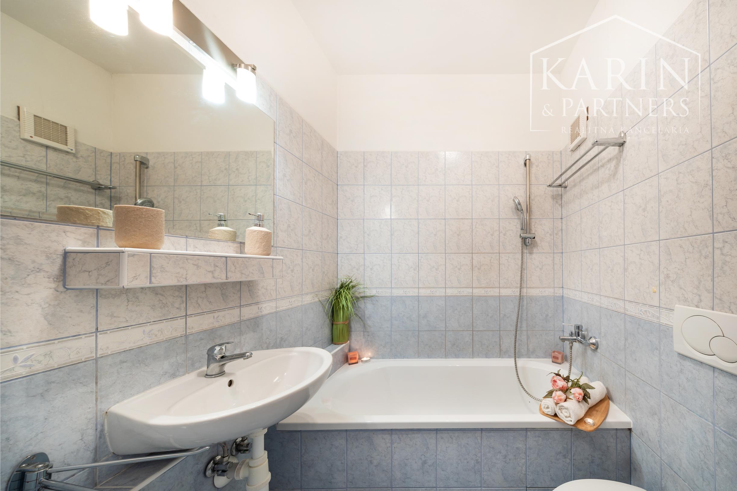 1-izbový byt s loggiou po rekonštrukcii – výborná lokalita