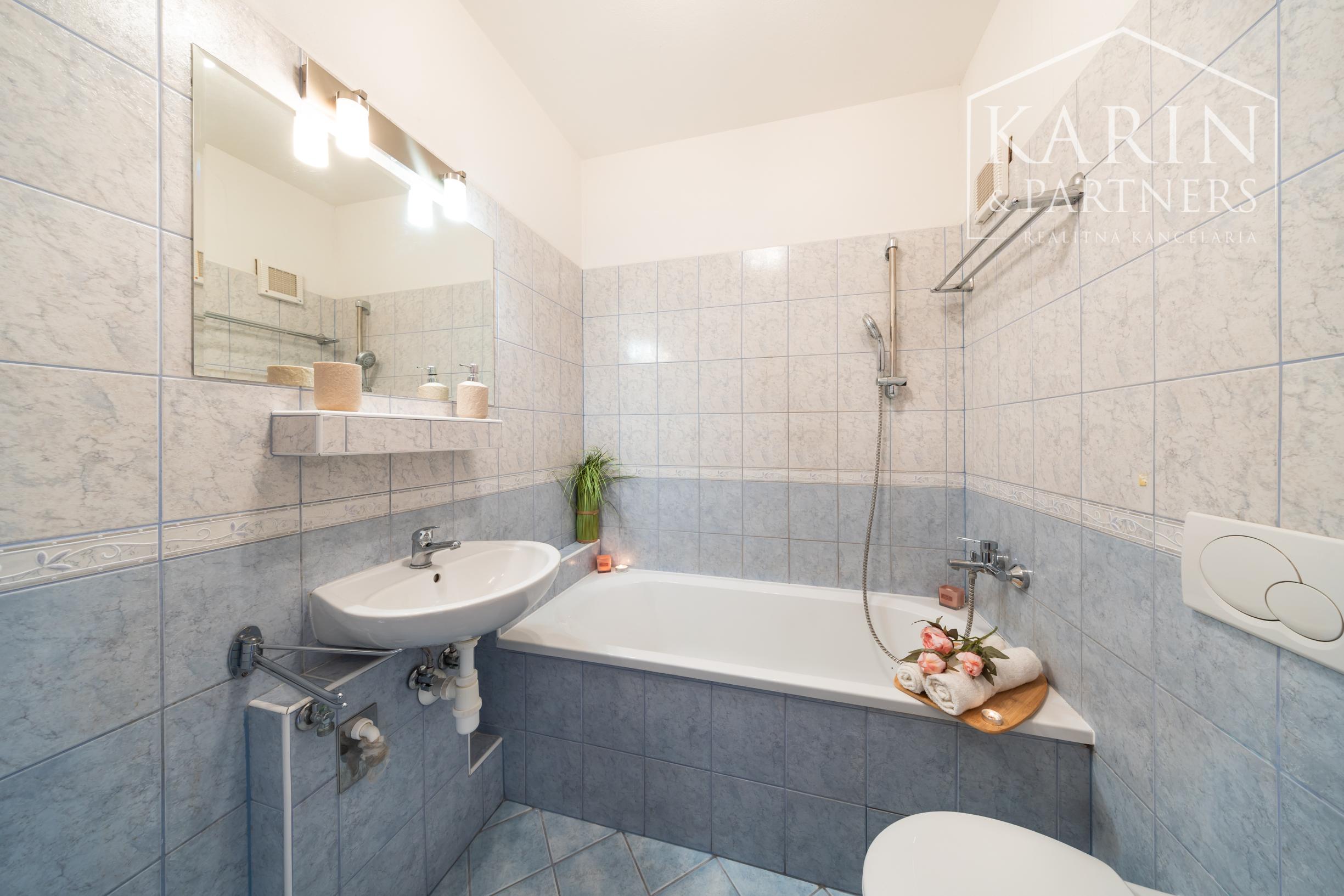 1-izbový byt s loggiou po rekonštrukcii – výborná lokalita