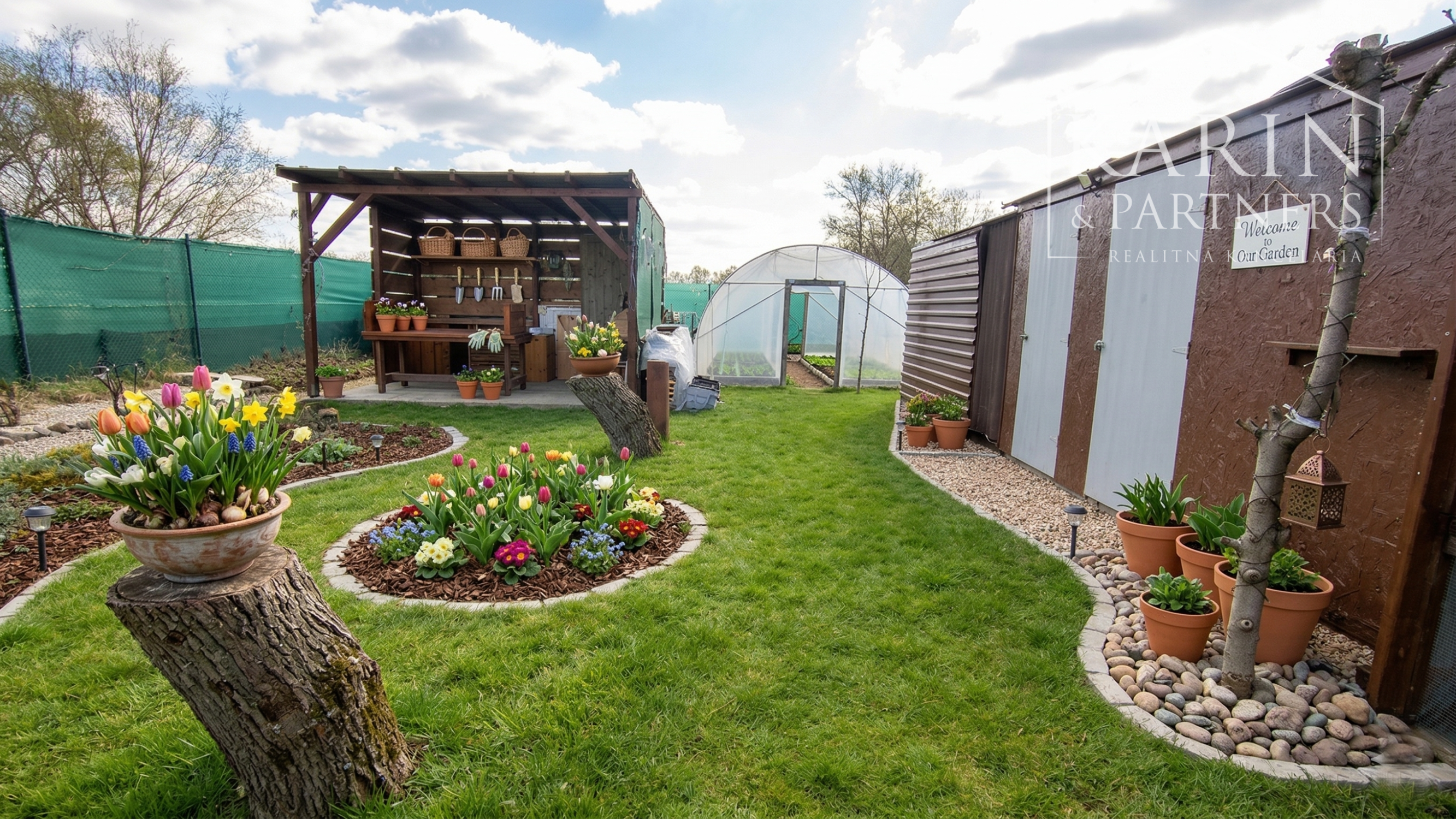 ŠTÝLOVÁ KOMPLETNE ZREKONŠTRUOVANÁ CHATA S BAZÉNOM A ZÁHRADOU – IDEÁLNA NA ODDYCH AJ CELOROČNÉ BÝVANIE - NOVÉ ZÁMKY