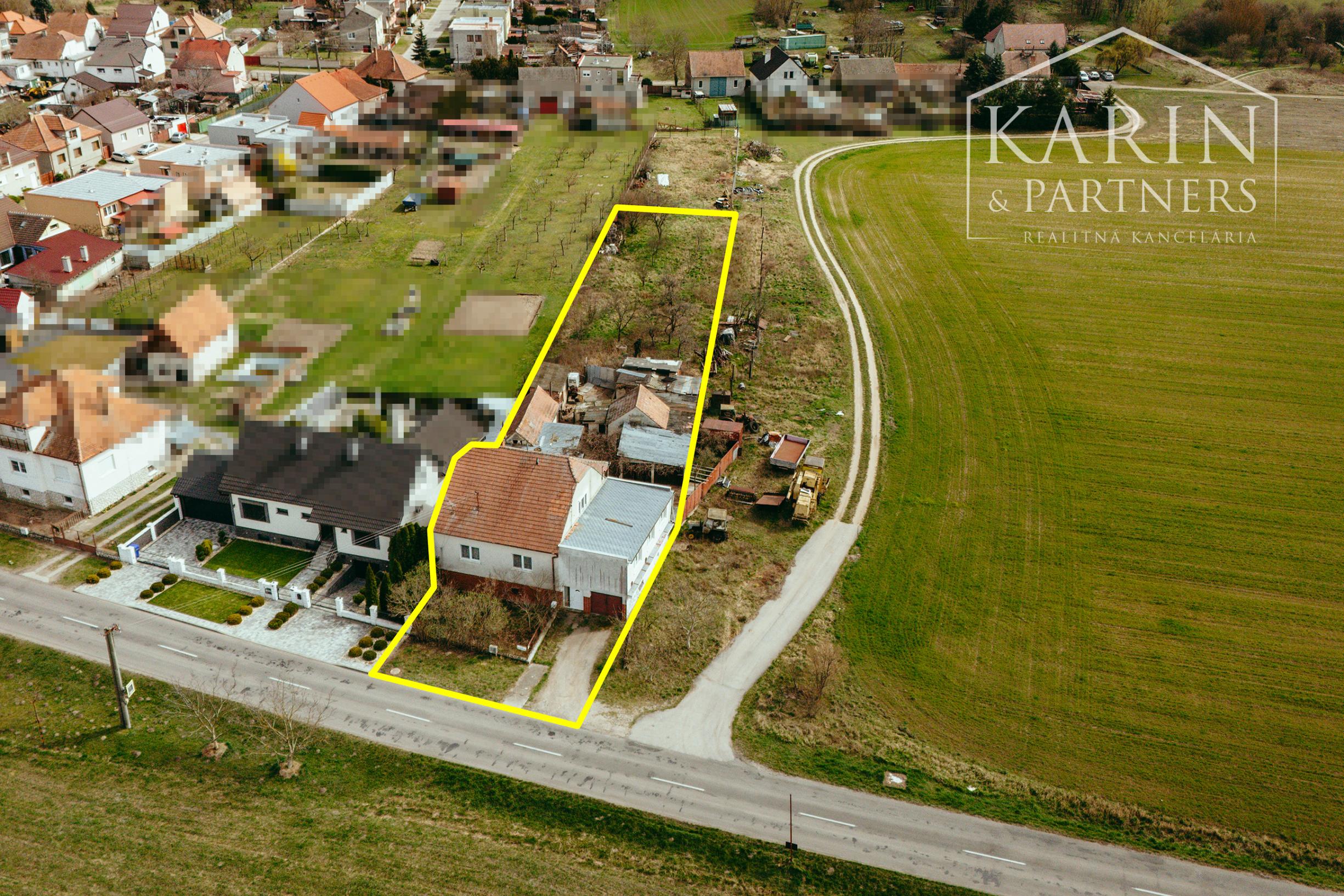 10 izbový rodinný dom v okrajovej časti obce Brodské