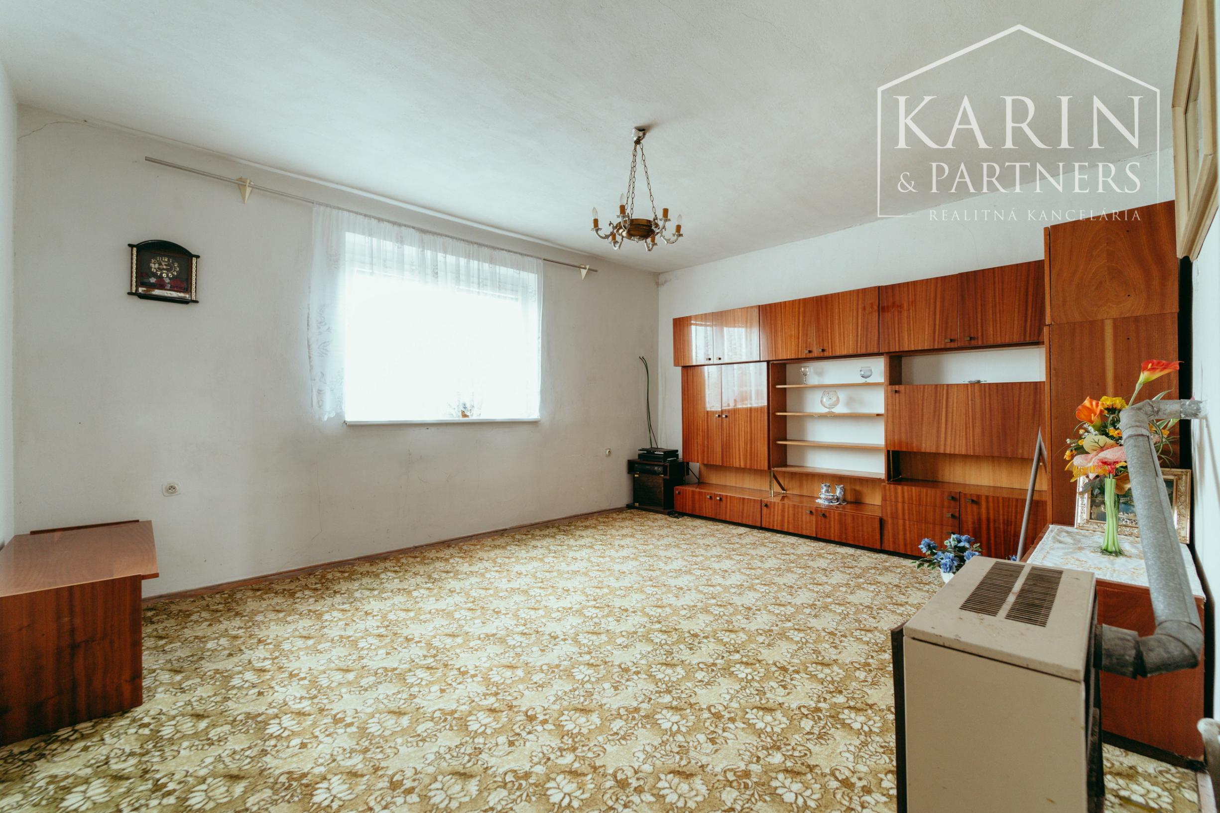 10 izbový rodinný dom v okrajovej časti obce Brodské