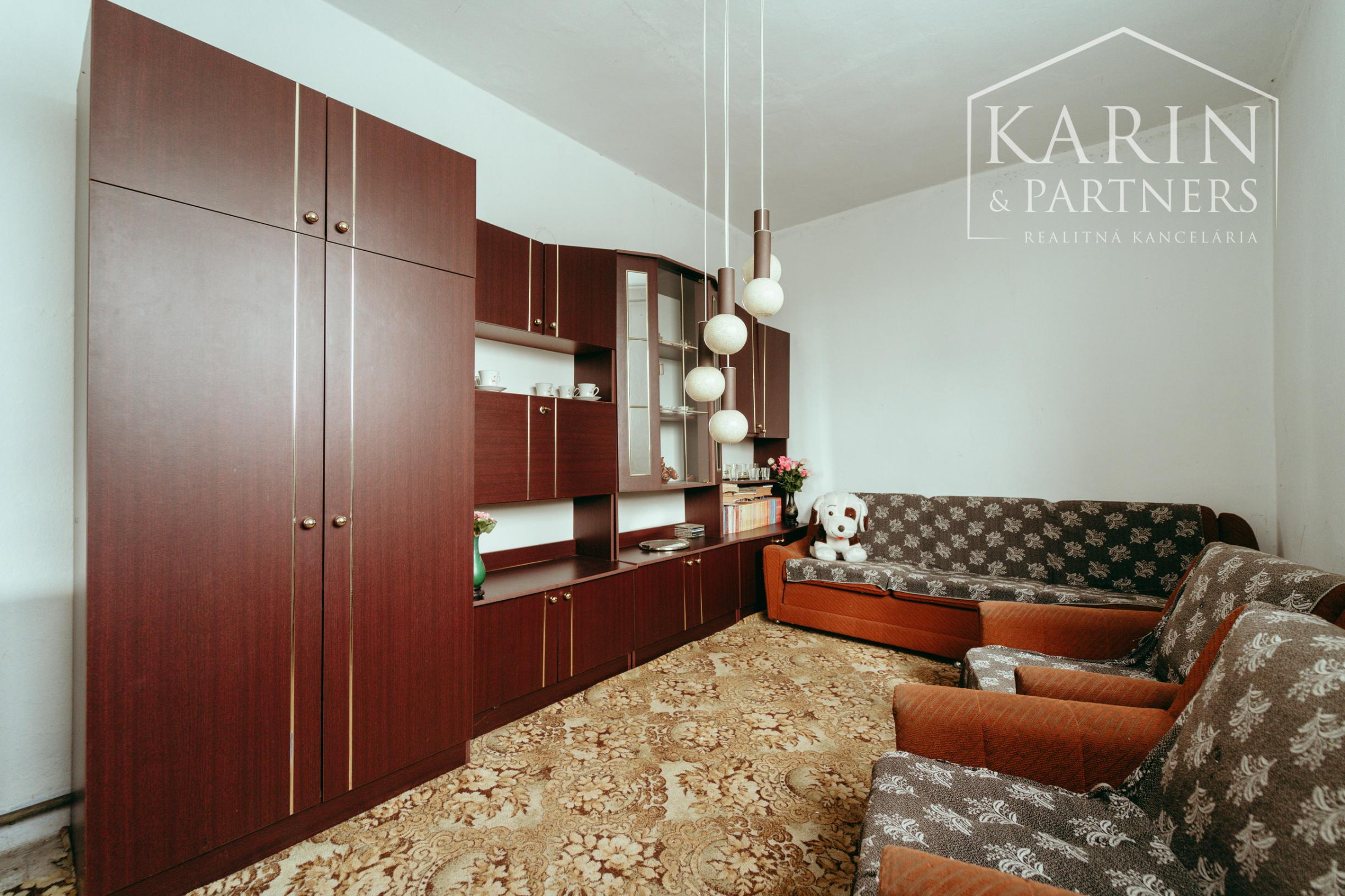 10 izbový rodinný dom v okrajovej časti obce Brodské