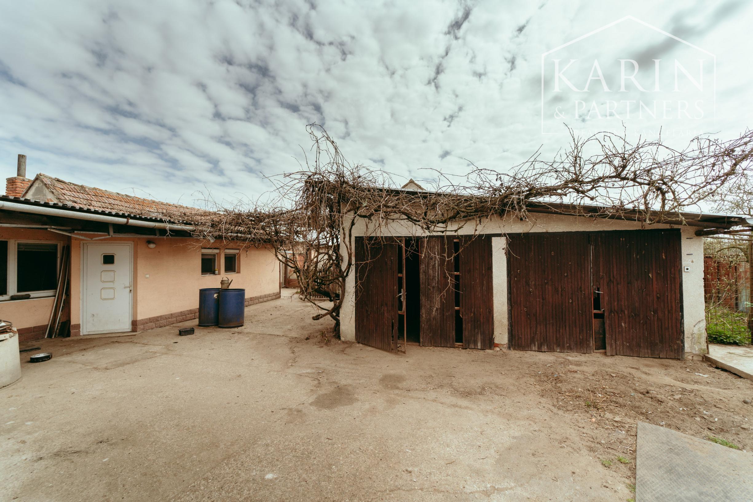 10 izbový rodinný dom v okrajovej časti obce Brodské