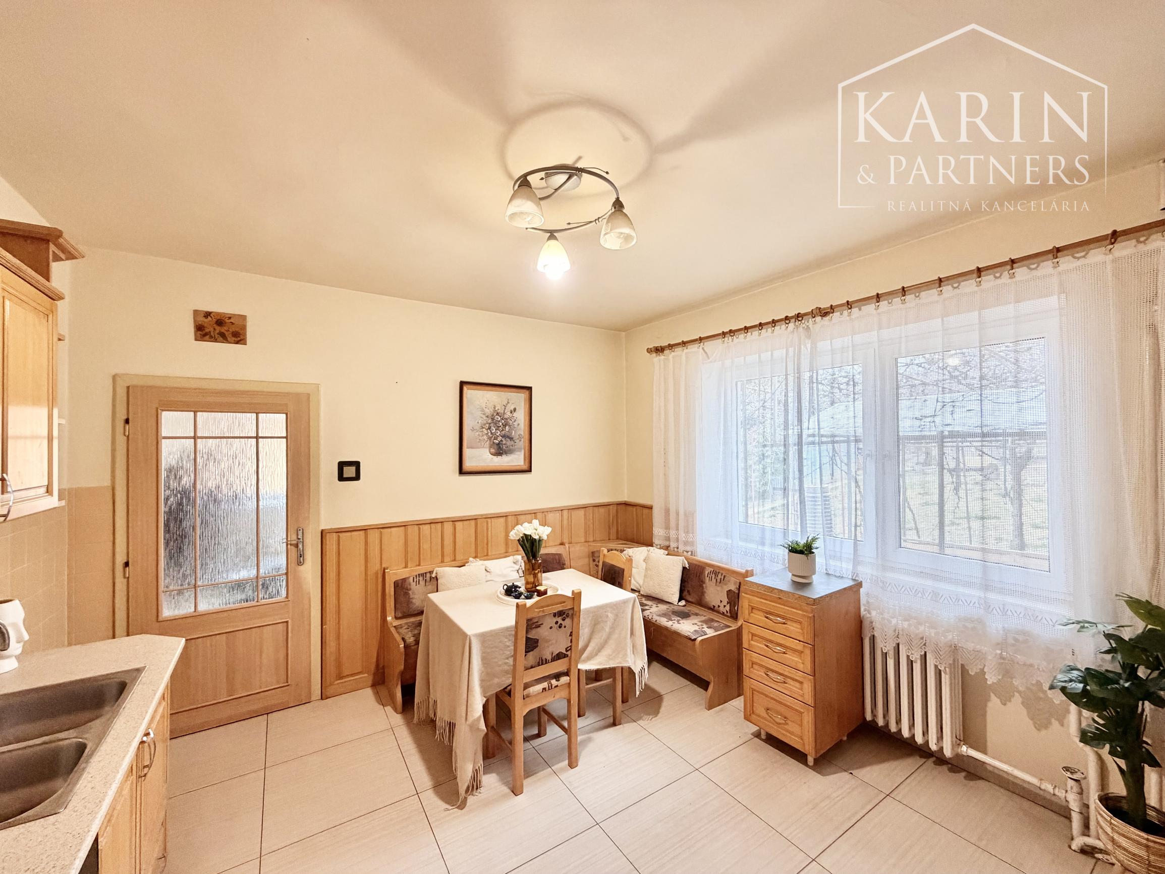 3-izb. RD Pastuchov (8 km od Hlohovca), 2 garáže, dieľňa+2 izby v podkroví