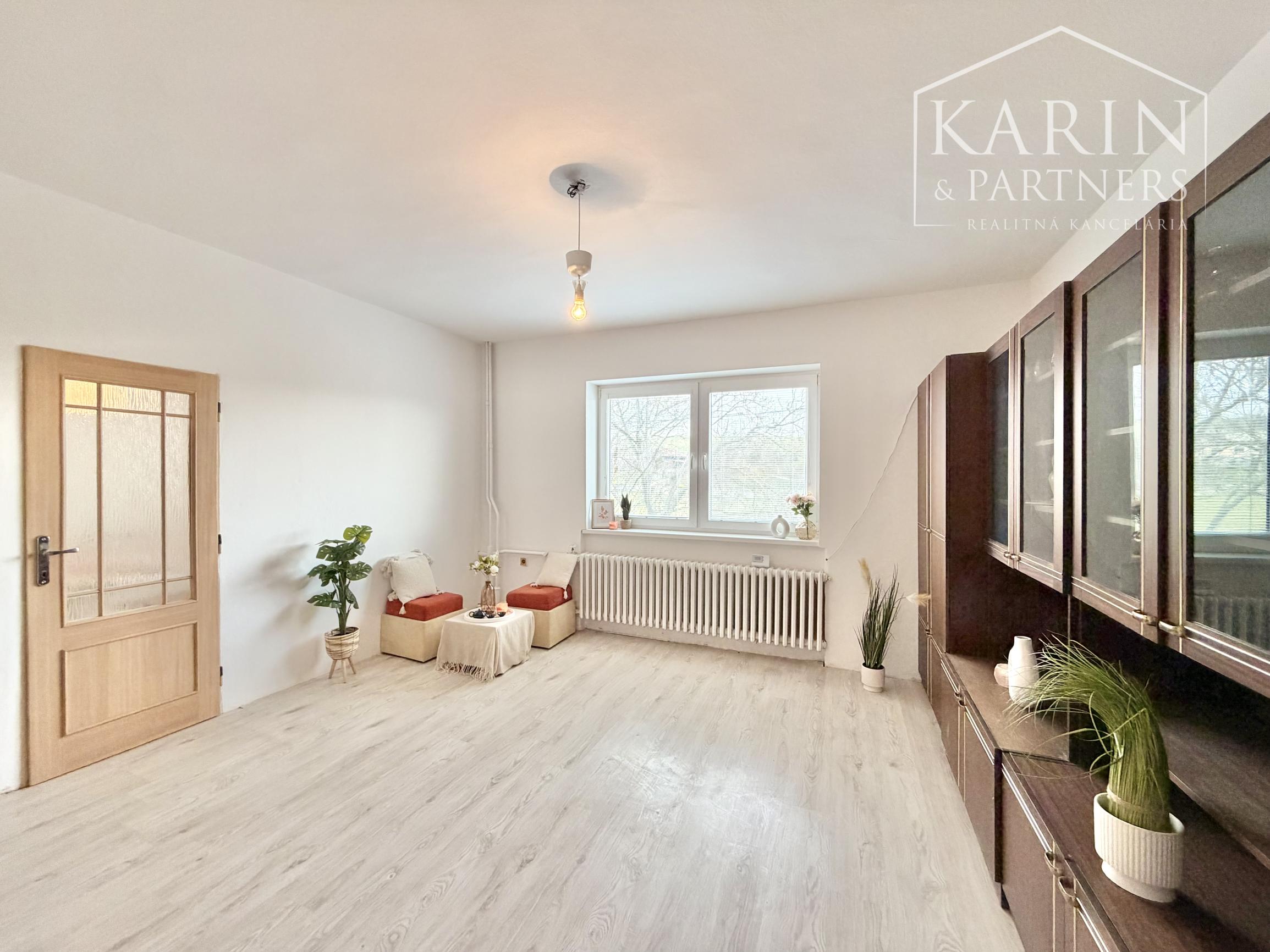 3-izb. RD Pastuchov (8 km od Hlohovca), 2 garáže, dieľňa+2 izby v podkroví