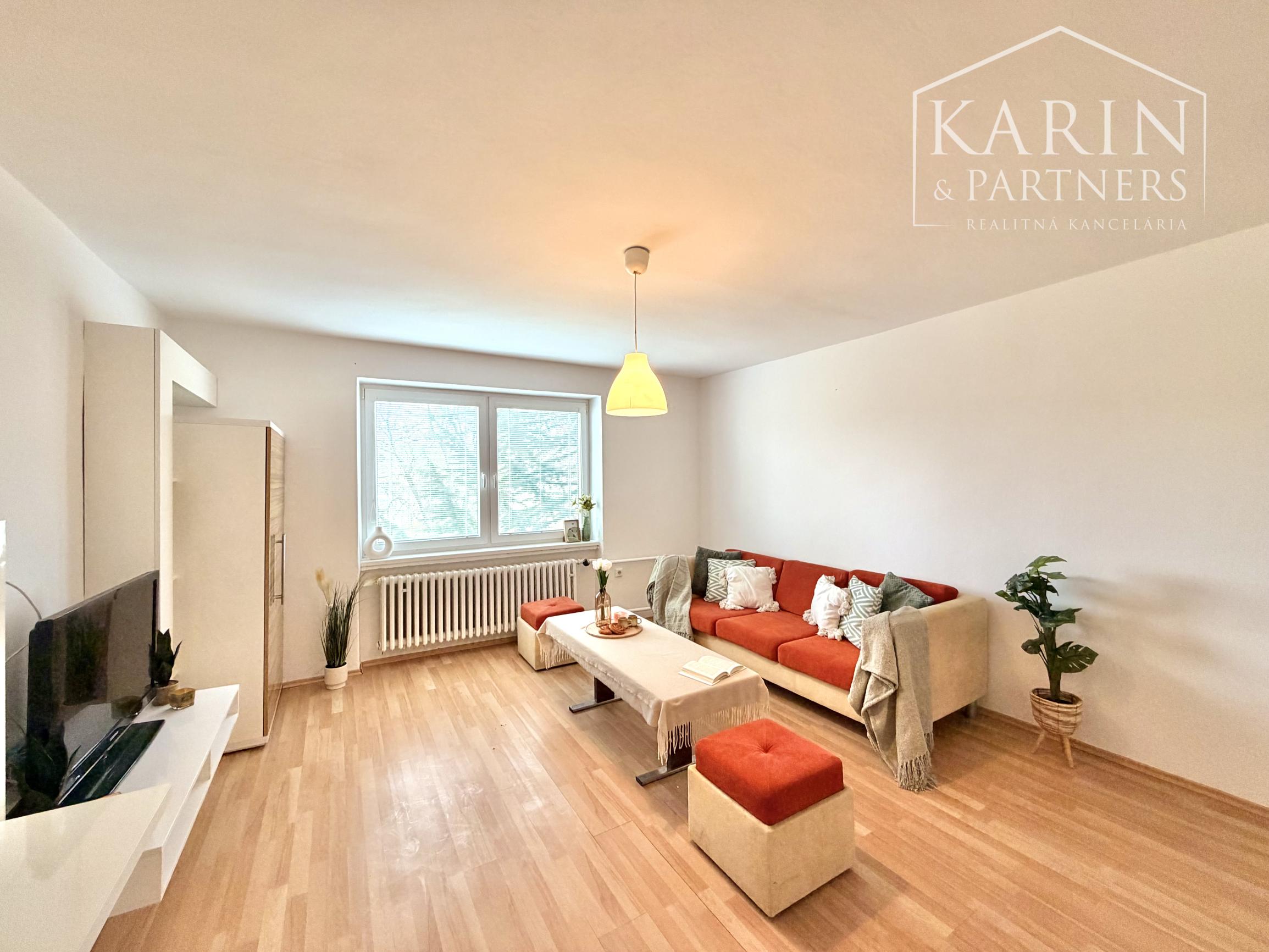 3-izb. RD Pastuchov (8 km od Hlohovca), 2 garáže, dieľňa+2 izby v podkroví