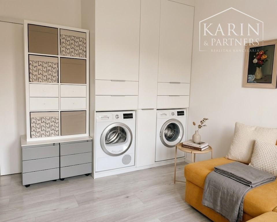 PREDAJ–Nadštandardný 3-izbový byt  s loggiou v  top lokalite Ružinova – Trávniky