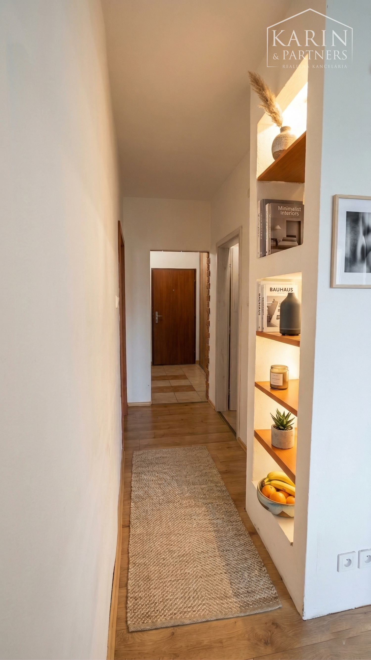 PRENÁJOM: Veľký 2,5i byt s loggiou, sídlisko JUH, kompl.REKO