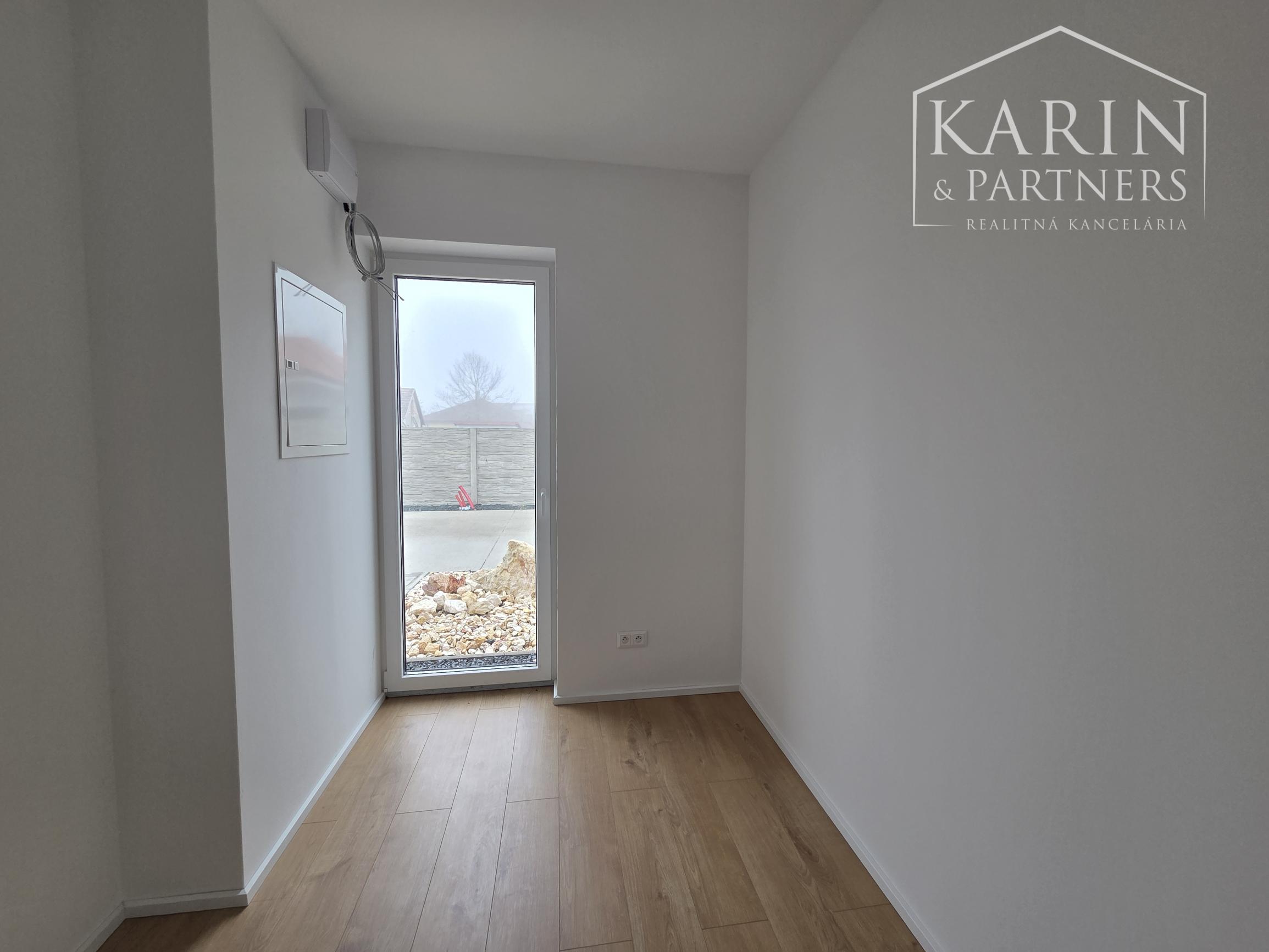 NOVOSTAVBA, moderný 4-izbový bungalov, Veľké Blahovo