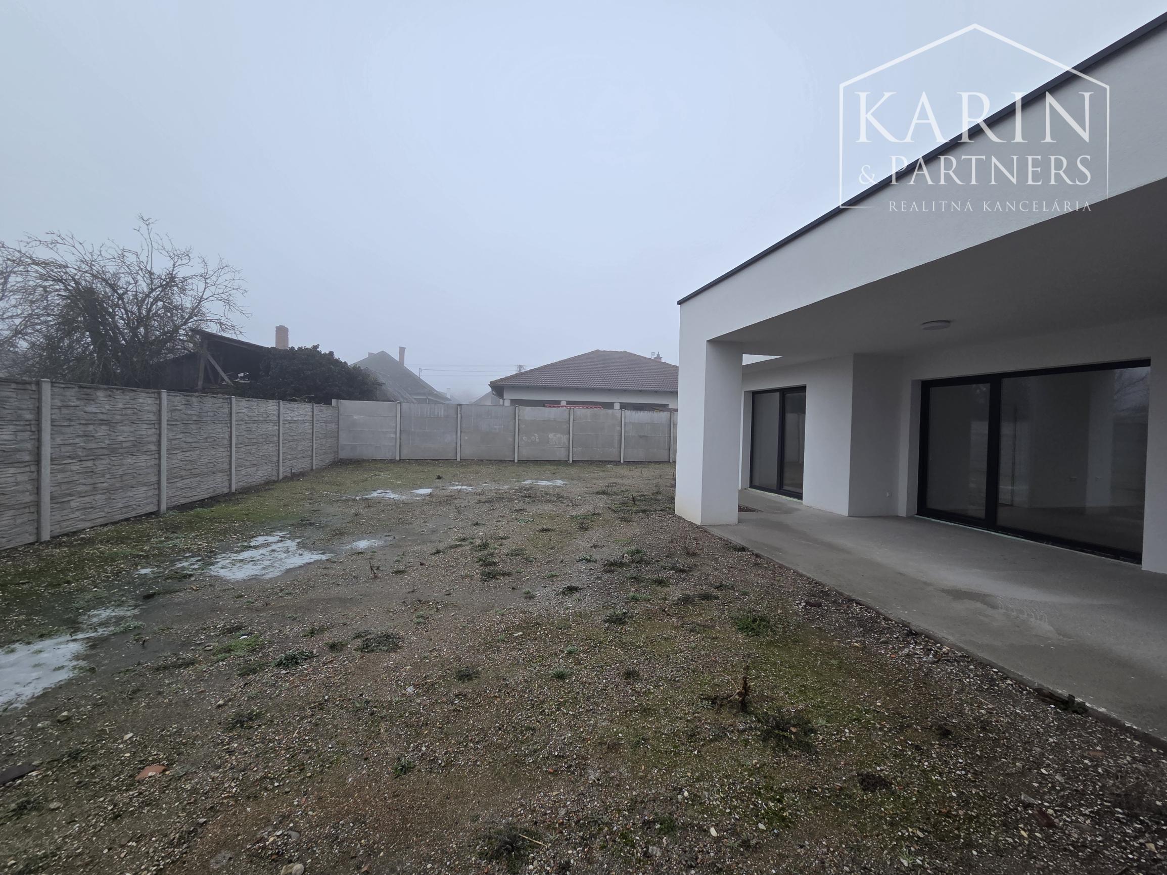 NOVOSTAVBA, moderný 4-izbový bungalov, Veľké Blahovo