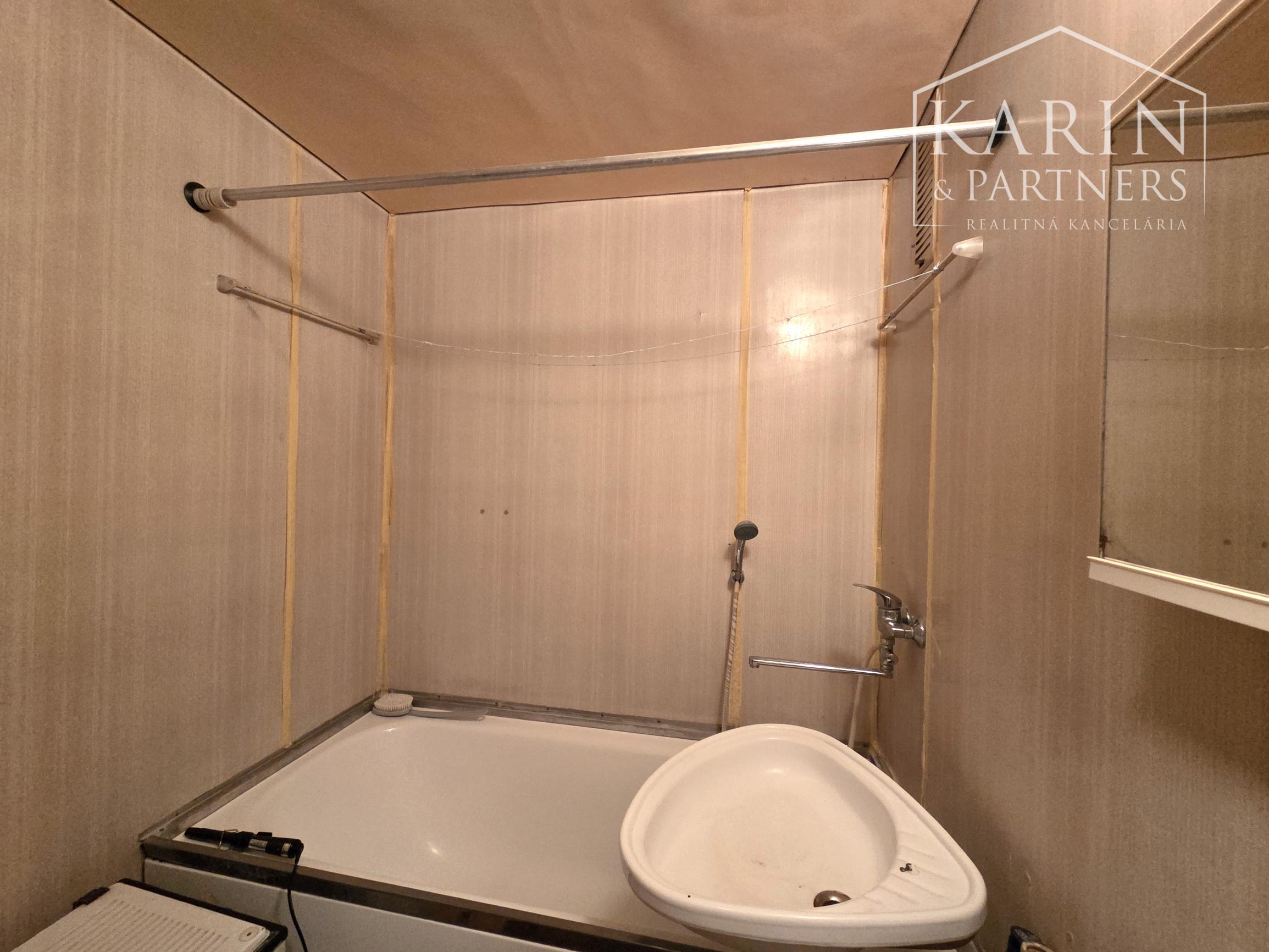 2 izbový byt v pôvodnom stave, Sokolská ul., Senec