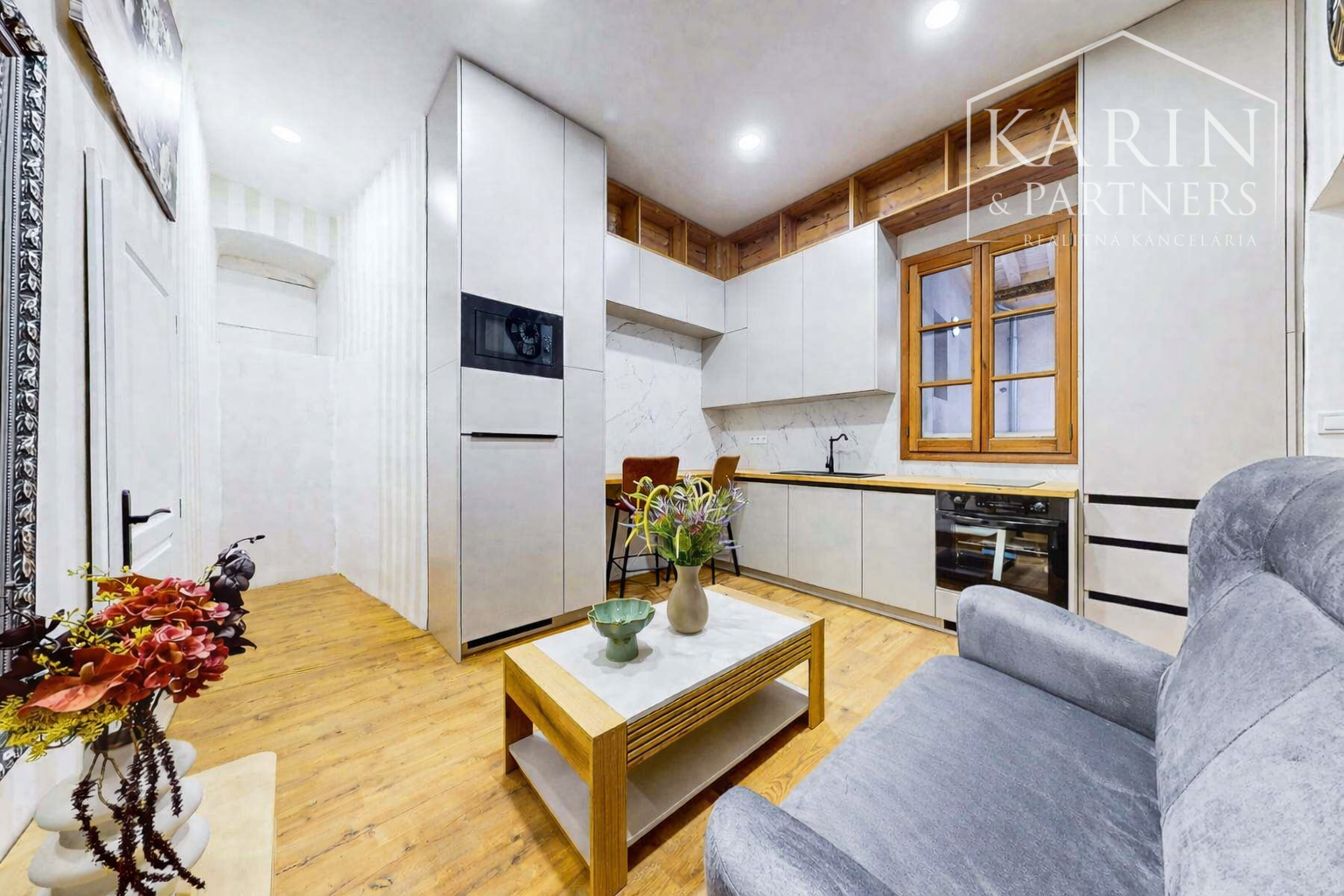 Váš súkromný kúsok histórie v Banskej Štiavnici – Kompletne zrekonštruovaný a zariadený byt