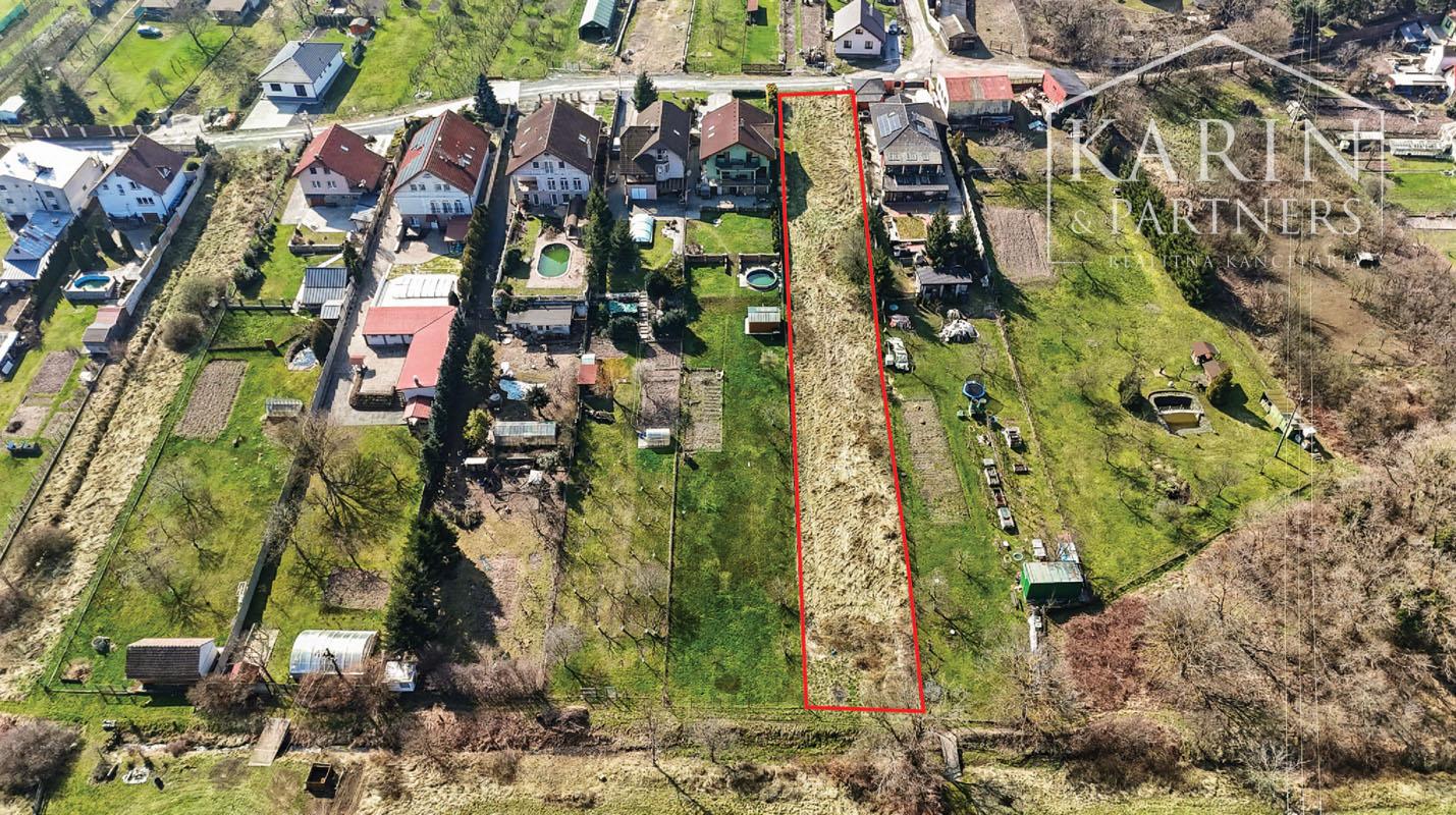 Stavebný pozemok s rozlohou 1758 m² v obci Lošonec.