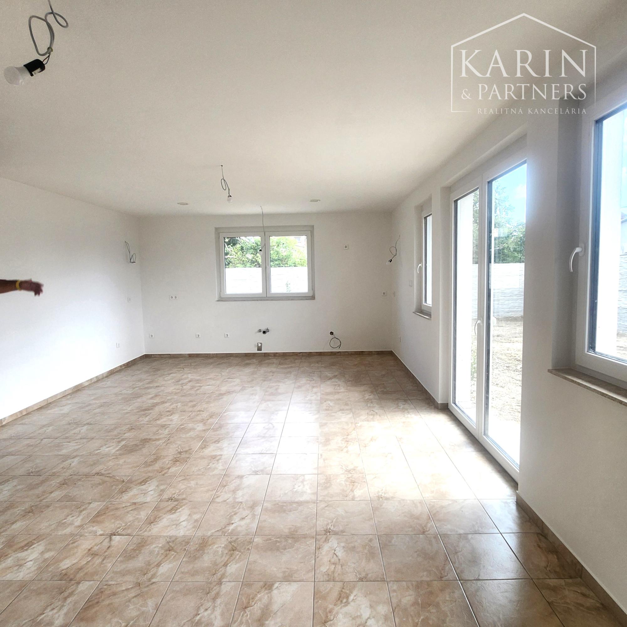 Predaj - Rodinné  domy,  3 a 4 izbové, nízko-energetické novostavby ,,Typ Bungalov“ RAJKA - Maďarsko