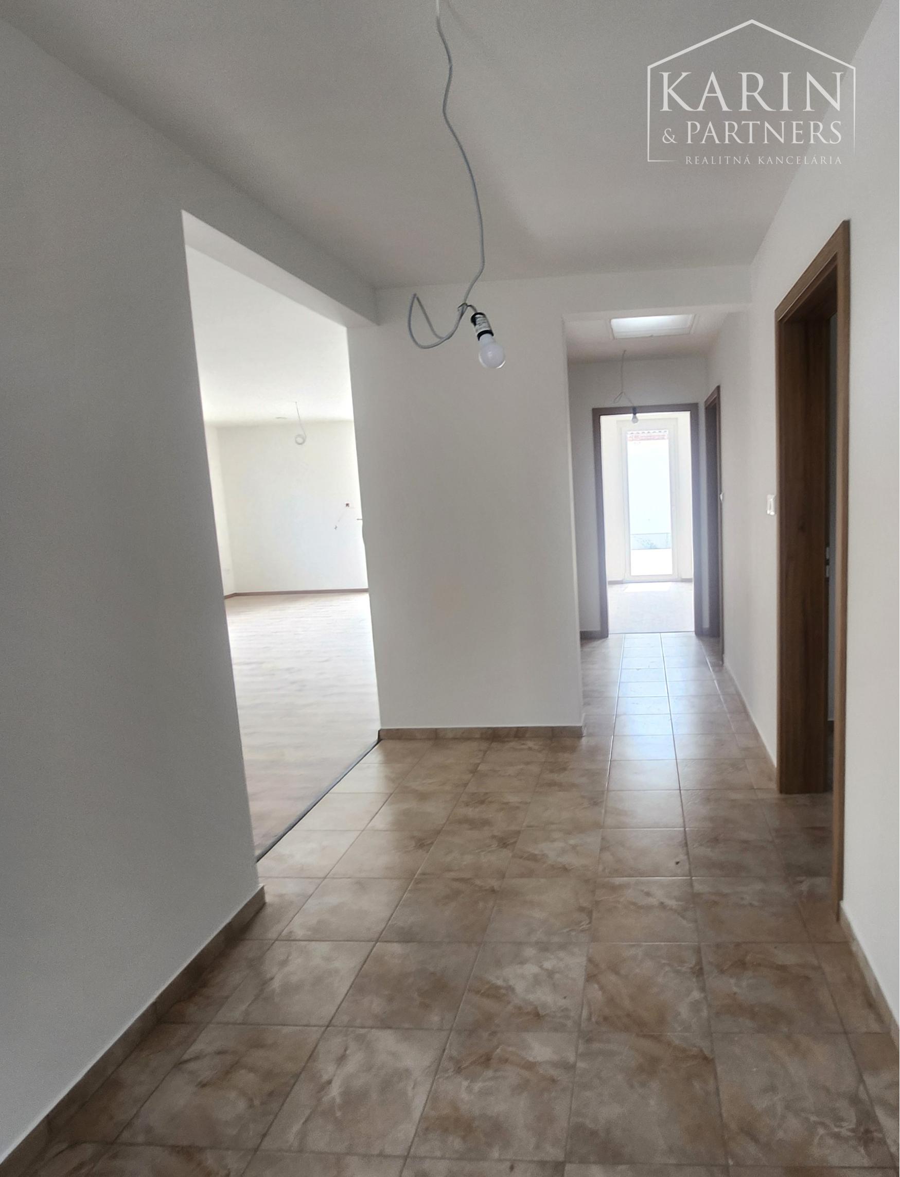 Predaj - Rodinné  domy,  3 a 4 izbové, nízko-energetické novostavby ,,Typ Bungalov“ RAJKA - Maďarsko