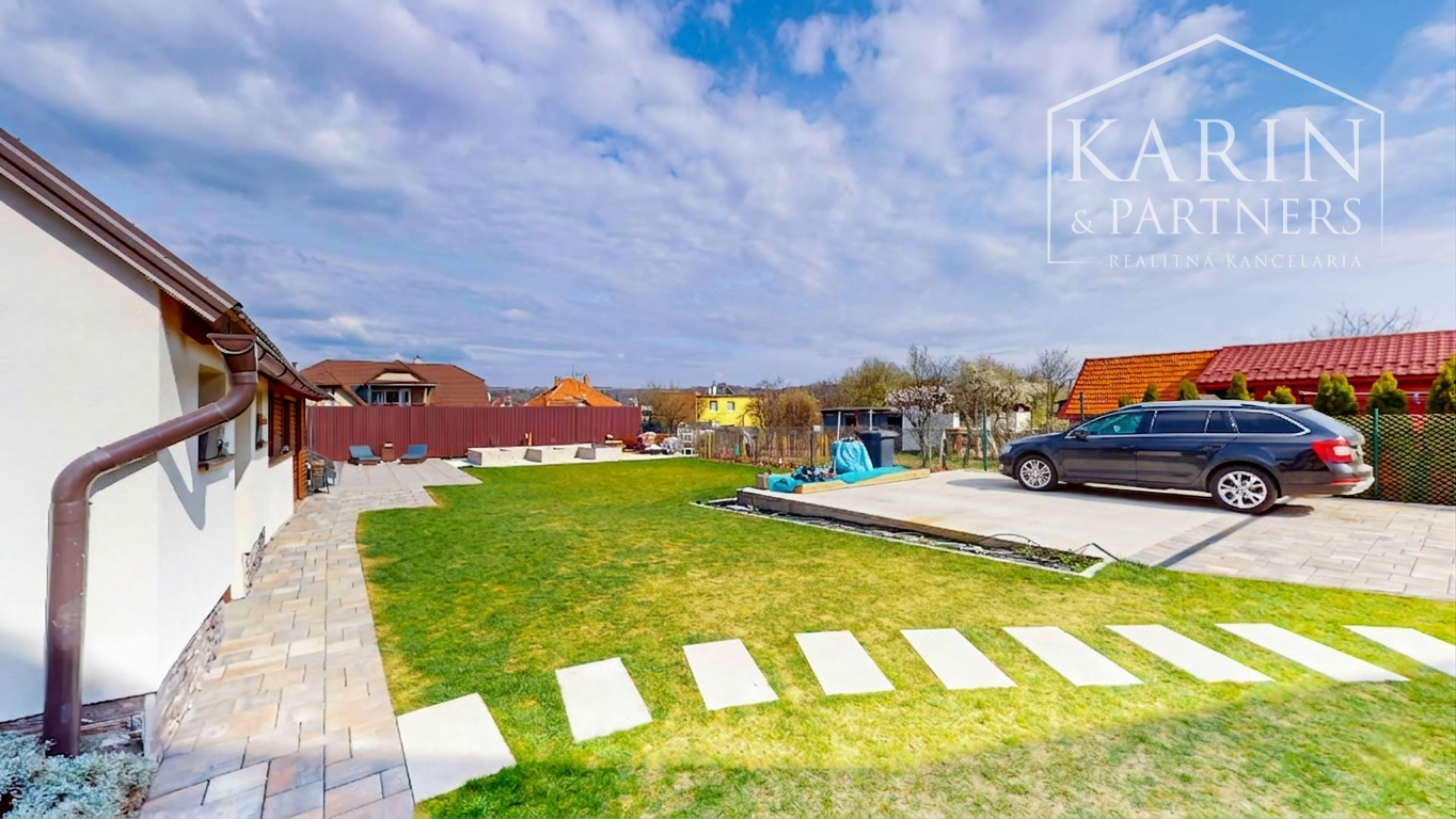 Váš súkromný wellness rezort v Krupine – Kompletne zrekonštruovaný nadštandardný rodinný dom s krytým bazénom a vlastným SPA