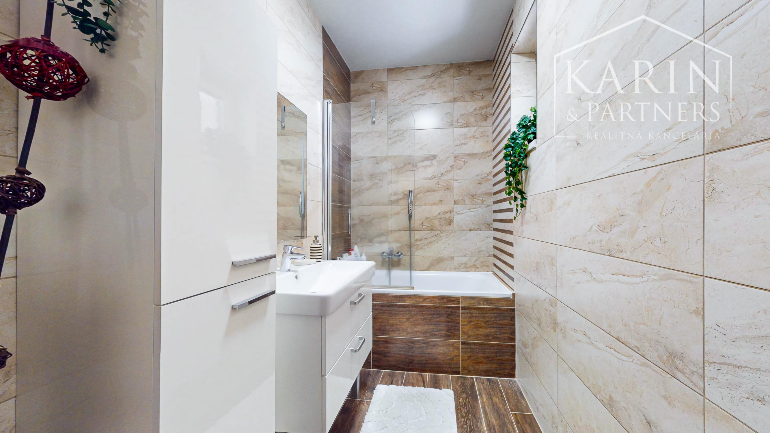 Váš súkromný wellness rezort v Krupine – Kompletne zrekonštruovaný nadštandardný rodinný dom s krytým bazénom a vlastným SPA