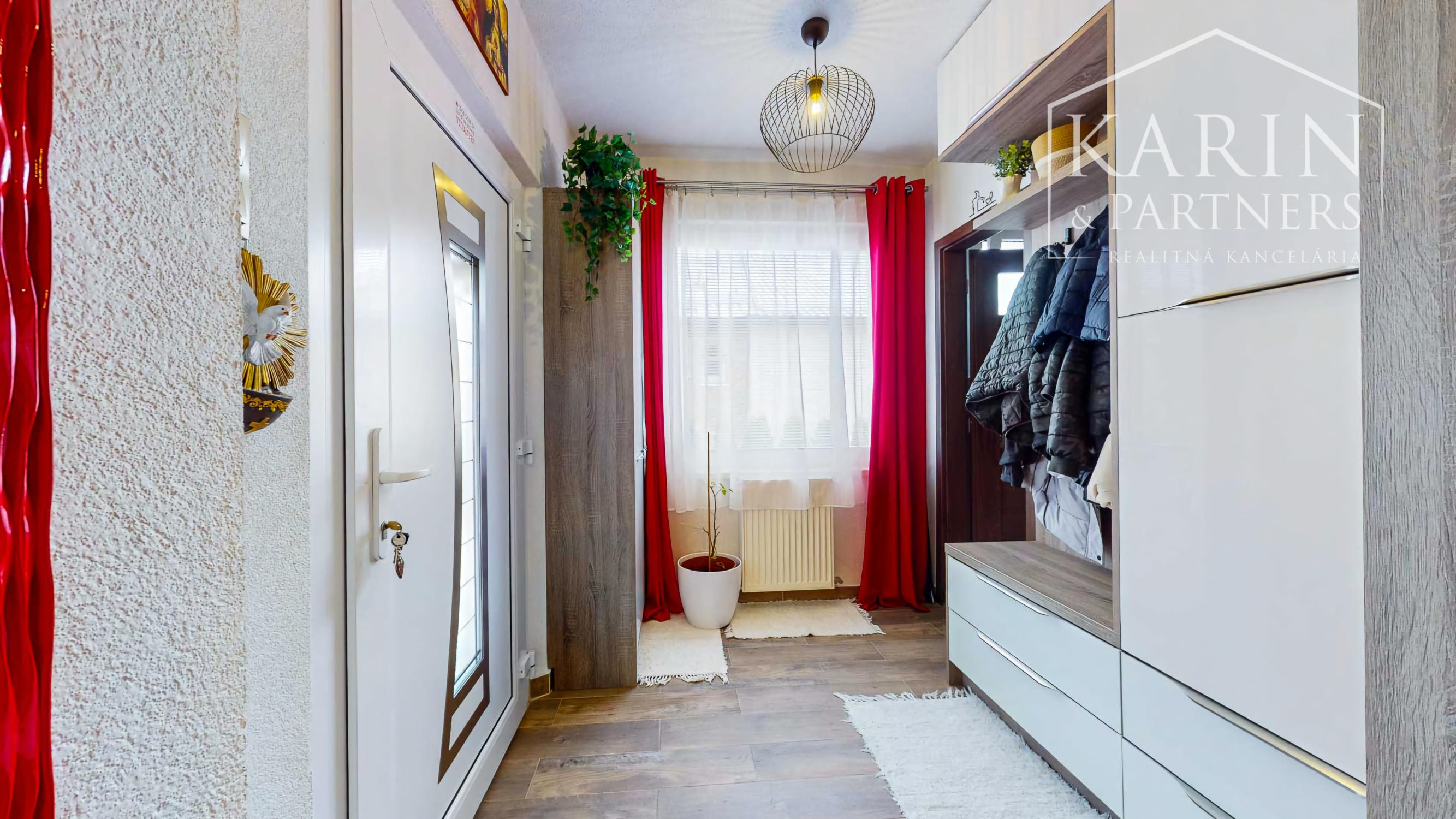 Váš súkromný wellness rezort v Krupine – Kompletne zrekonštruovaný nadštandardný rodinný dom s krytým bazénom a vlastným SPA