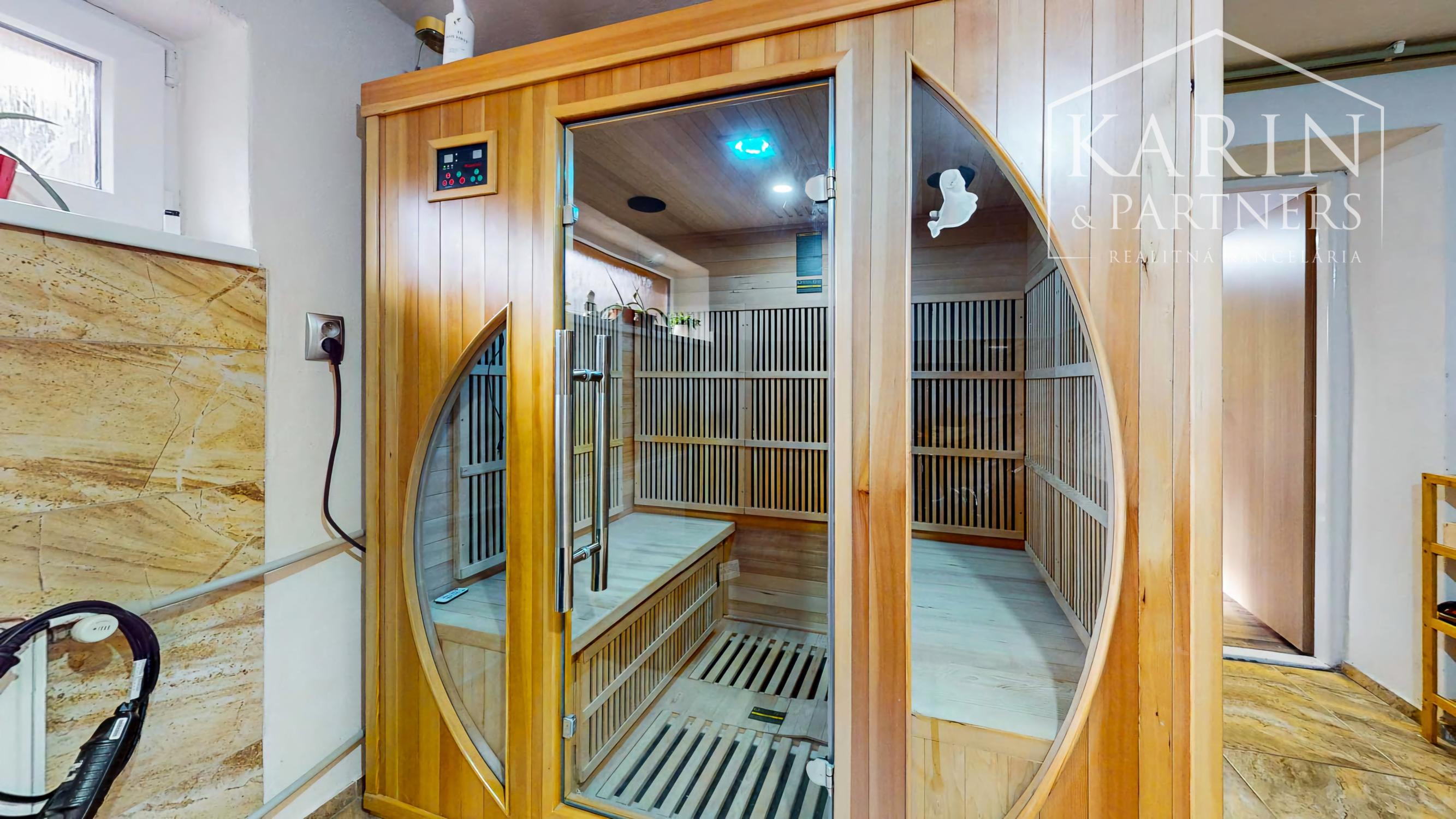 Váš súkromný wellness rezort v Krupine – Kompletne zrekonštruovaný nadštandardný rodinný dom s krytým bazénom a vlastným SPA