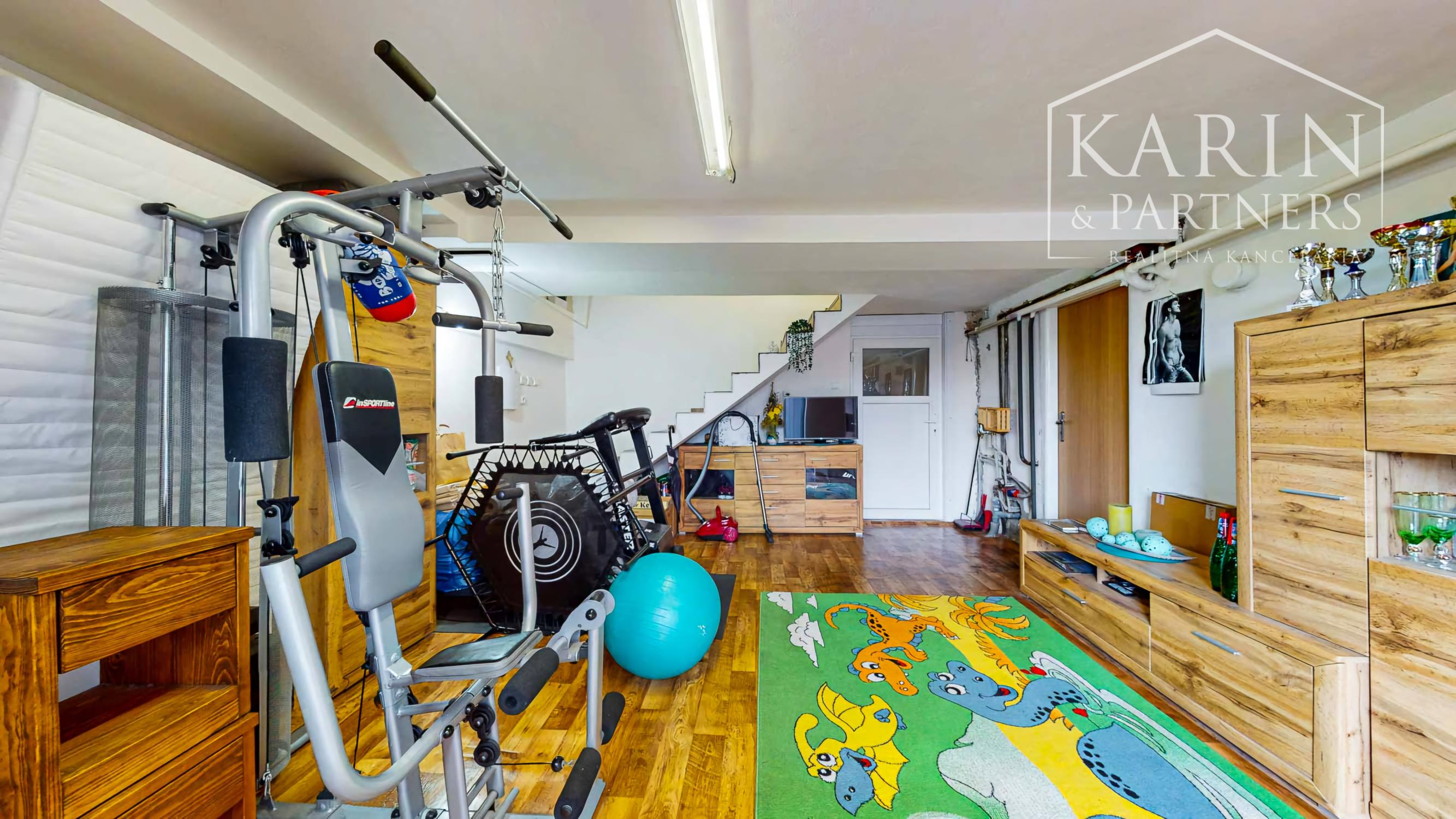 Váš súkromný wellness rezort v Krupine – Kompletne zrekonštruovaný nadštandardný rodinný dom s krytým bazénom a vlastným SPA