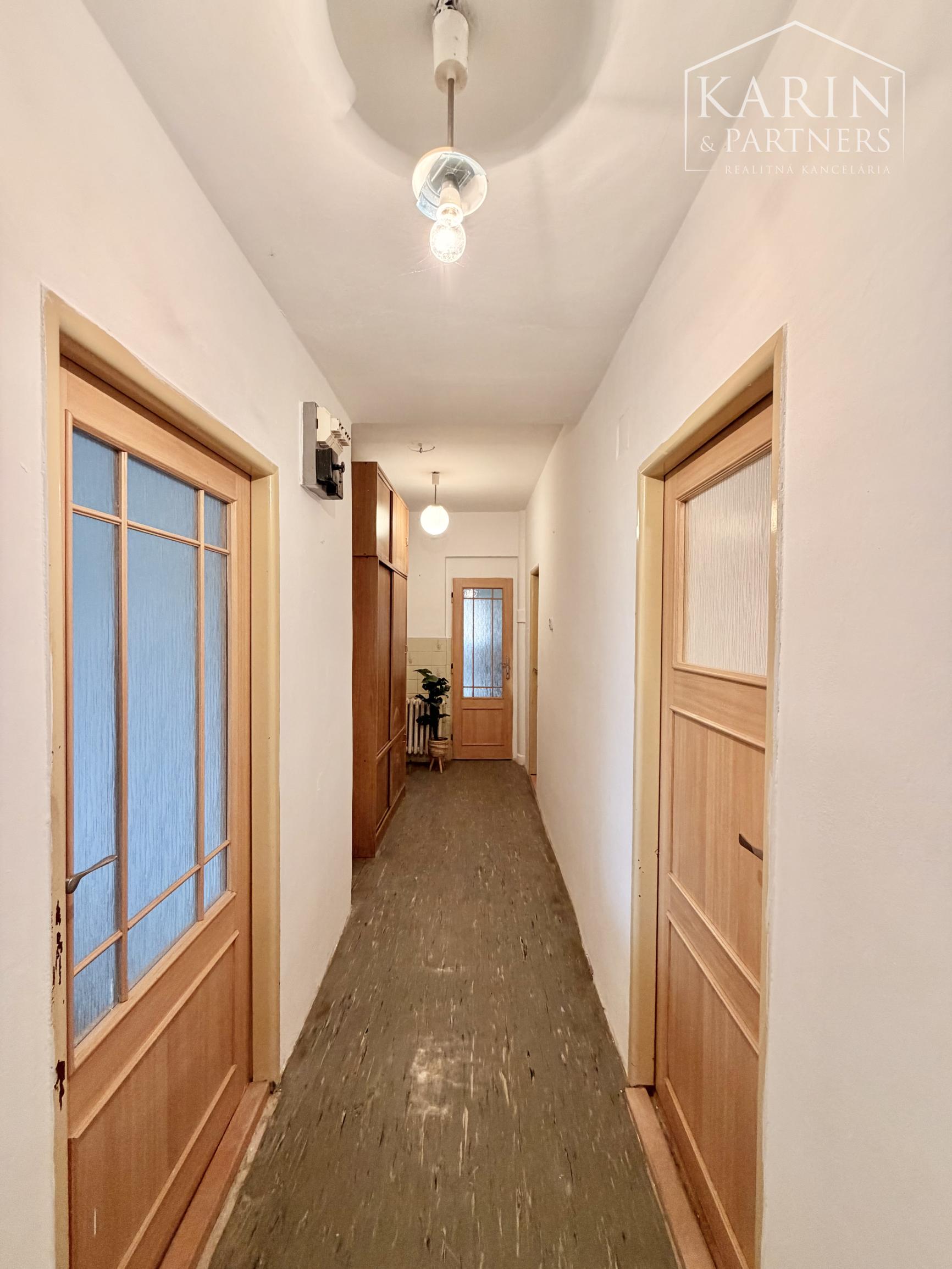 RD za cenu 2-izb.bytu- Pastuchov (8 km od Hlohovca)