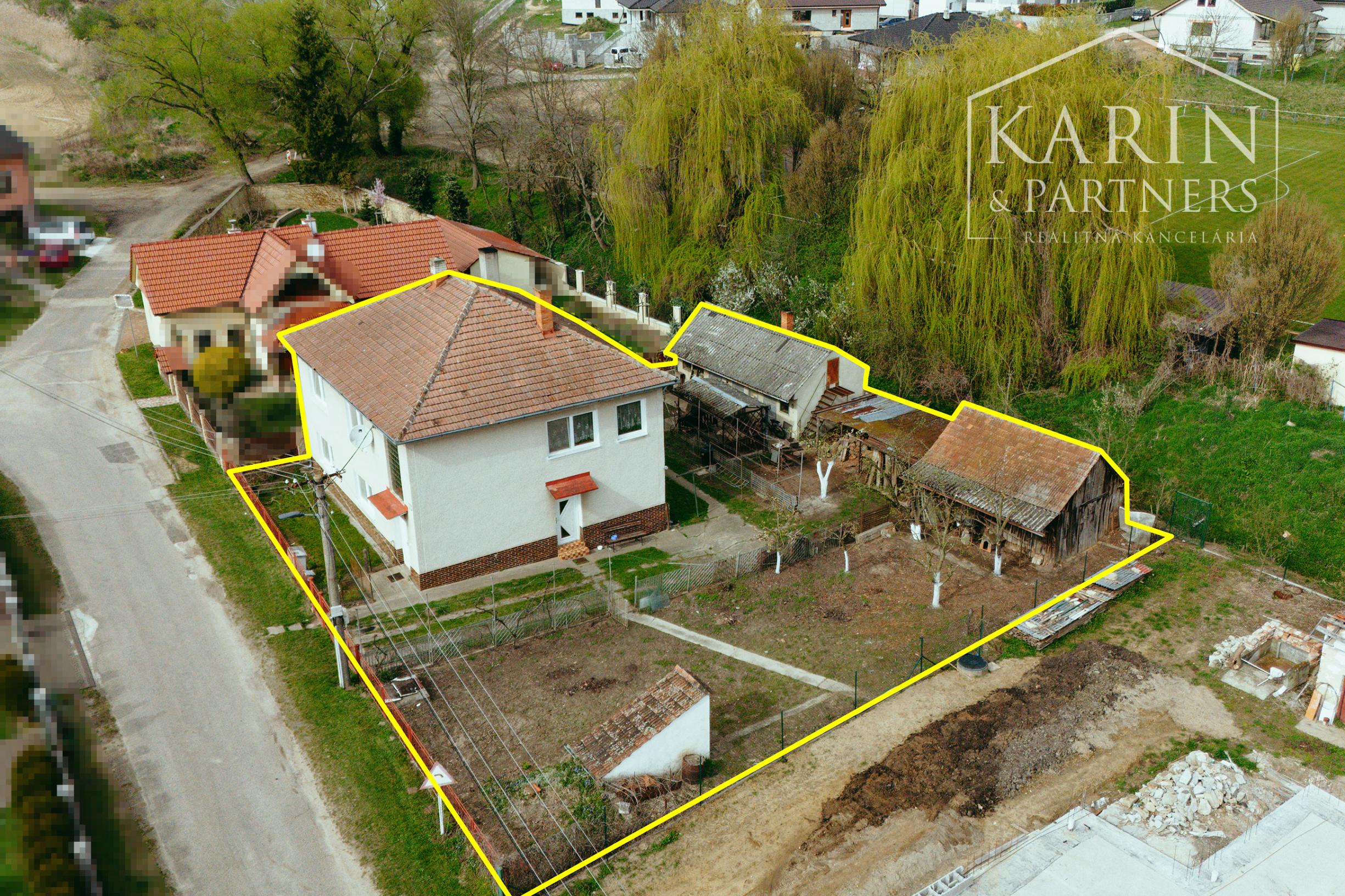 6i dvojgeneračný rodinný dom v obci Smolinské