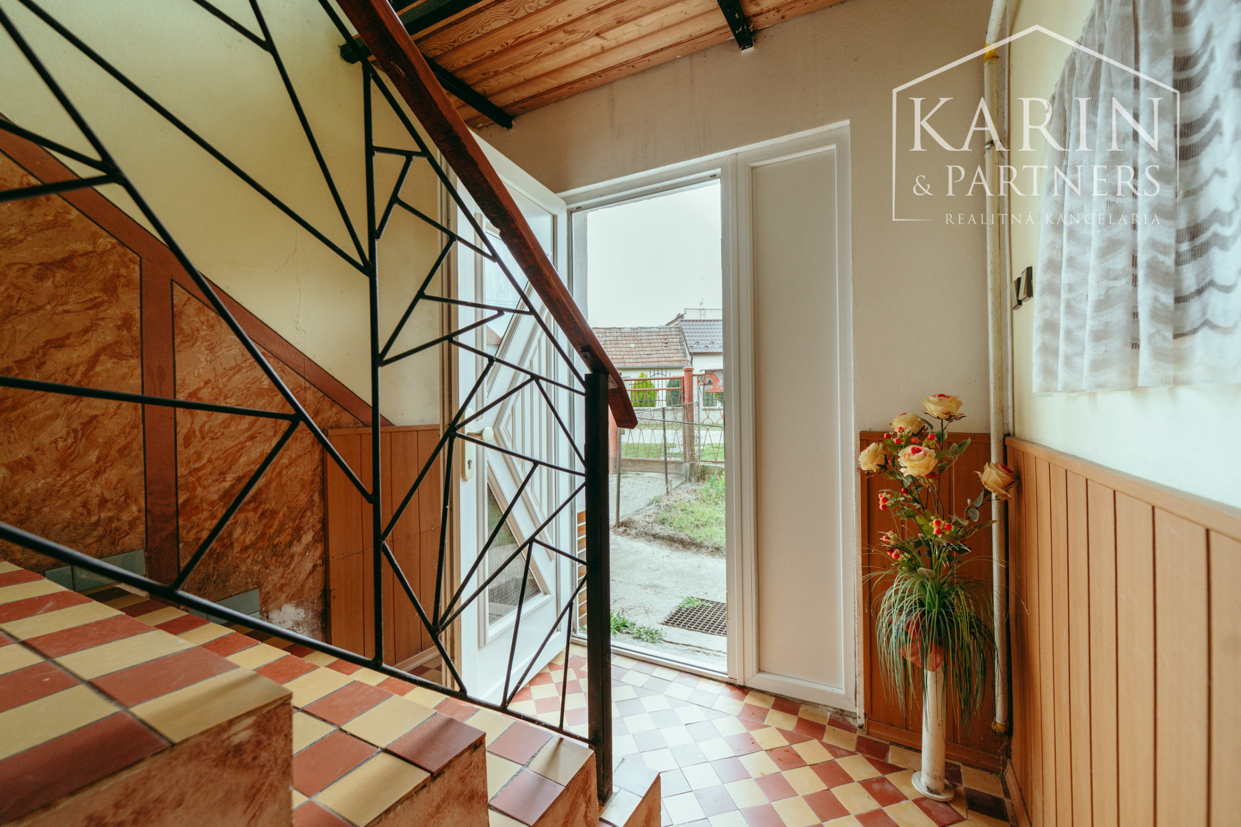 6i dvojgeneračný rodinný dom v obci Smolinské